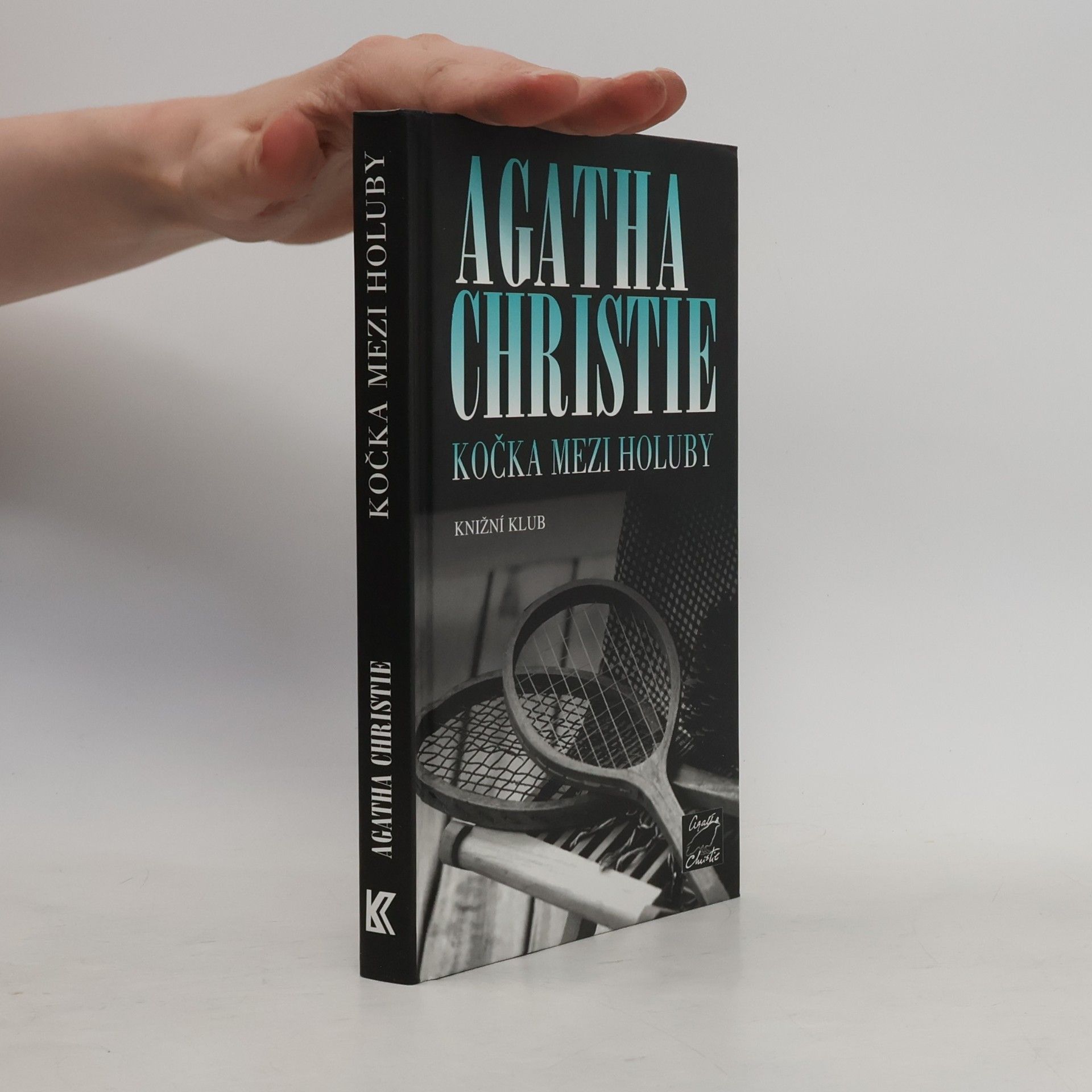Agatha Christie Kočka mezi holuby