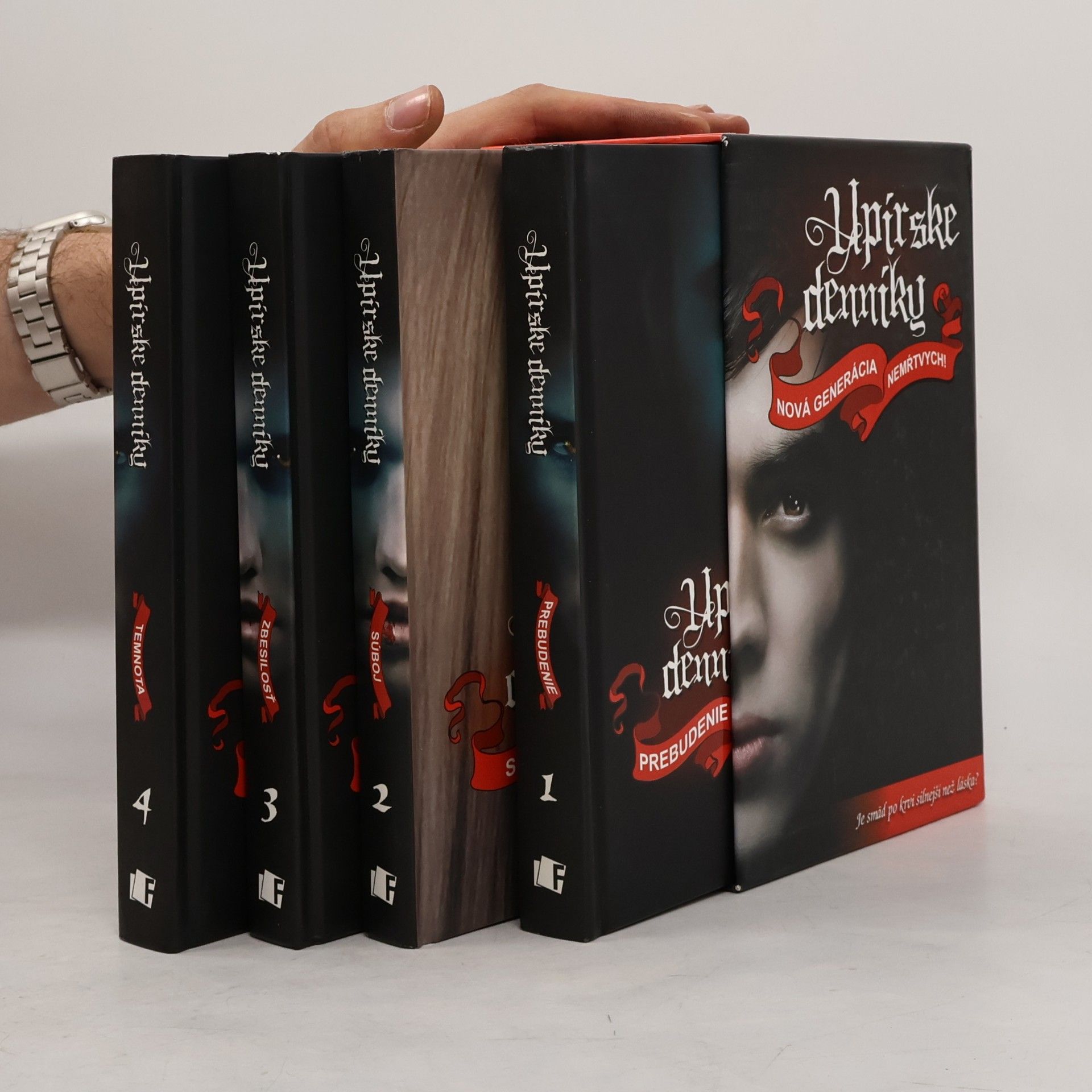 Lisa J. Smith Upírske denníky 1-4
