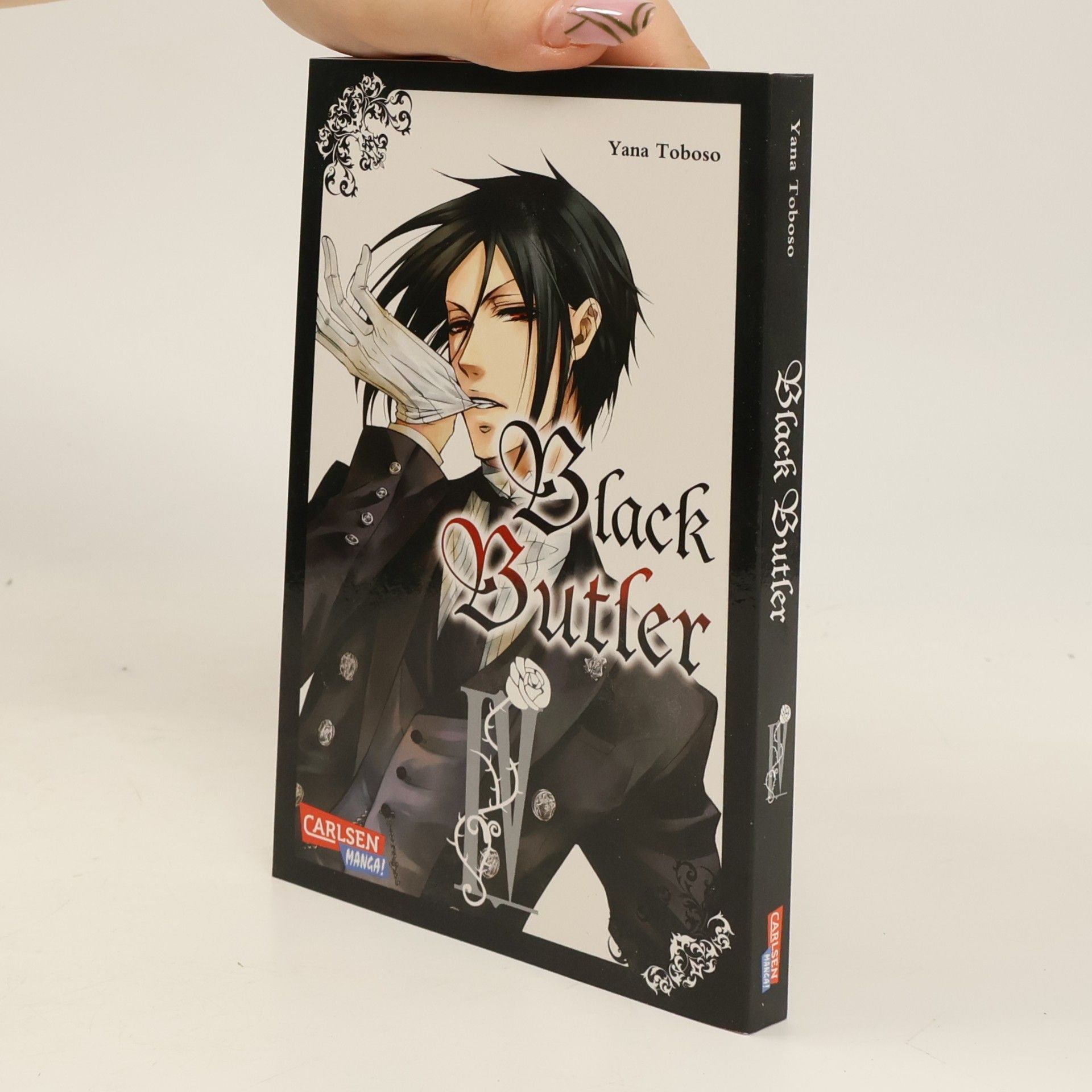 Yana Toboso Black butler 4