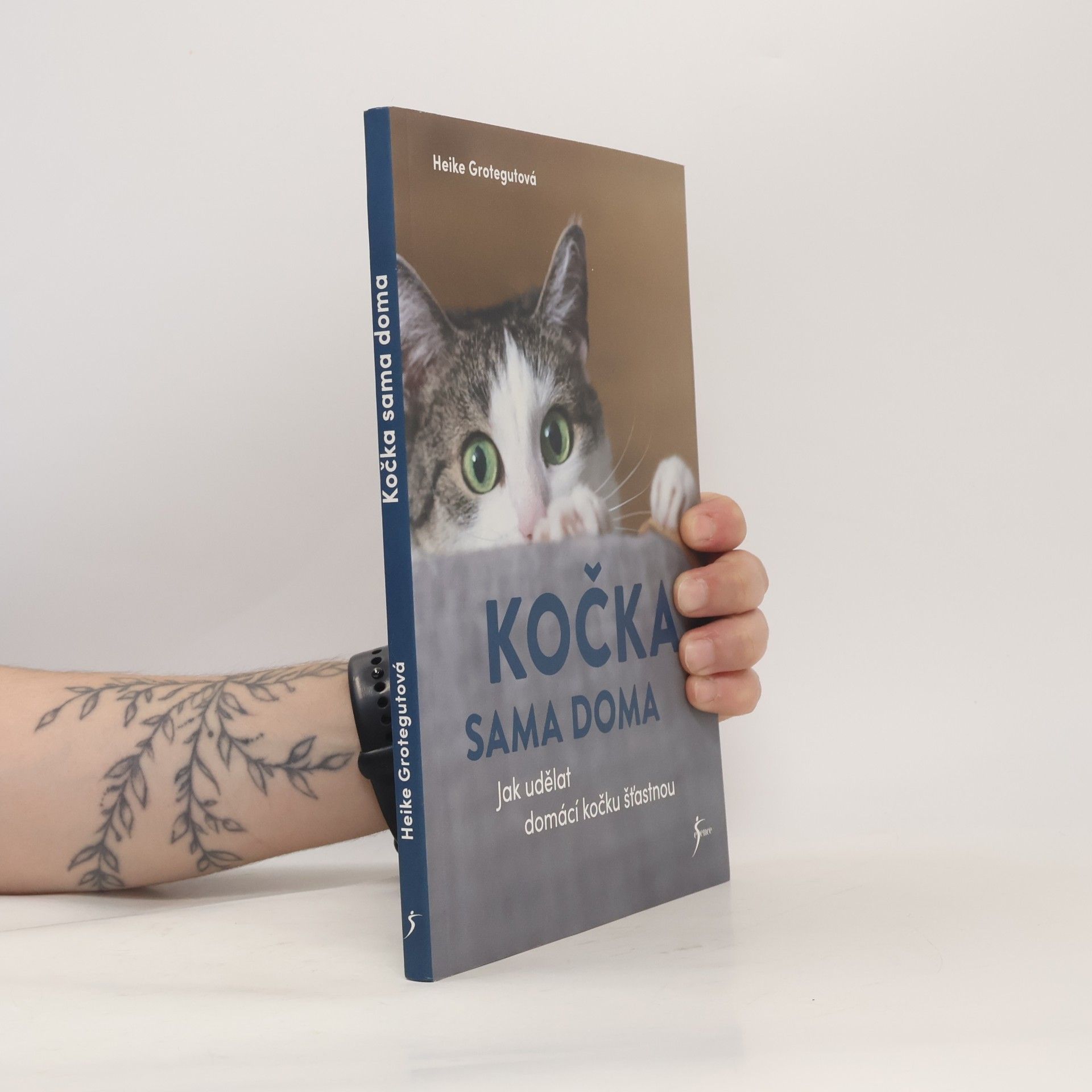 Heike Grotegut Kočka sama doma