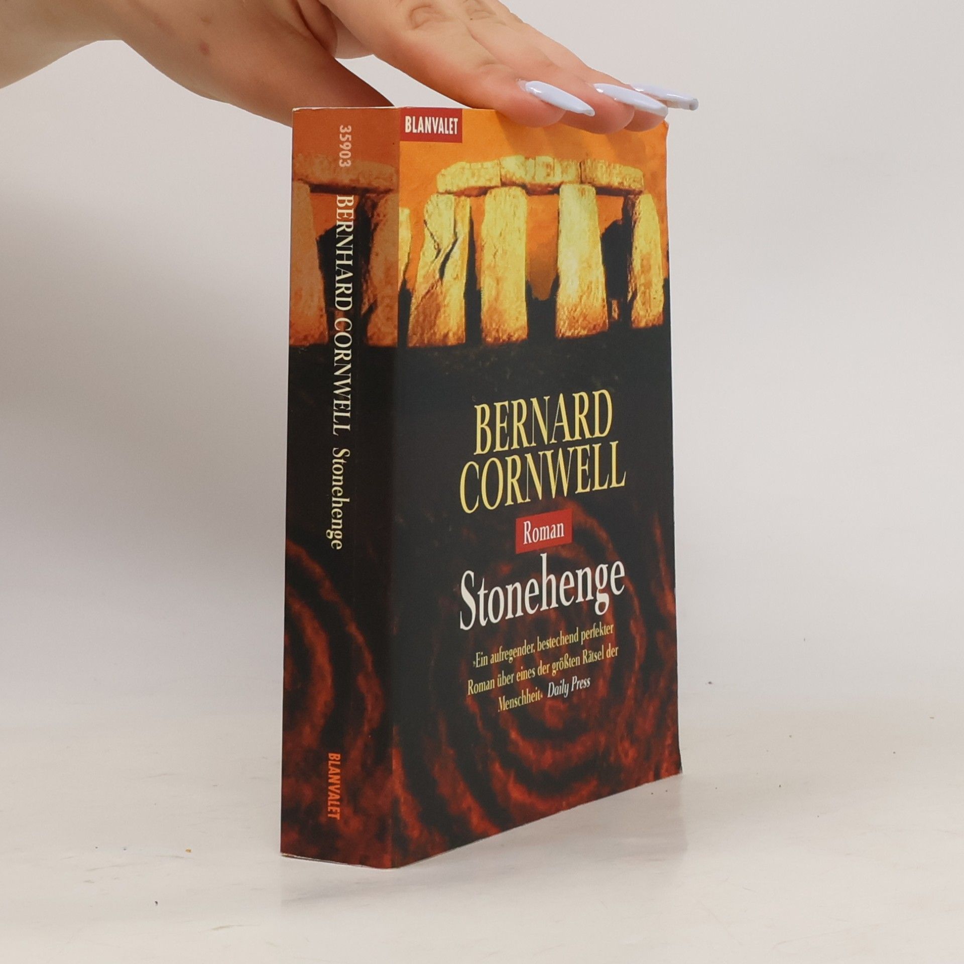 Bernard Cornwell Stonehenge