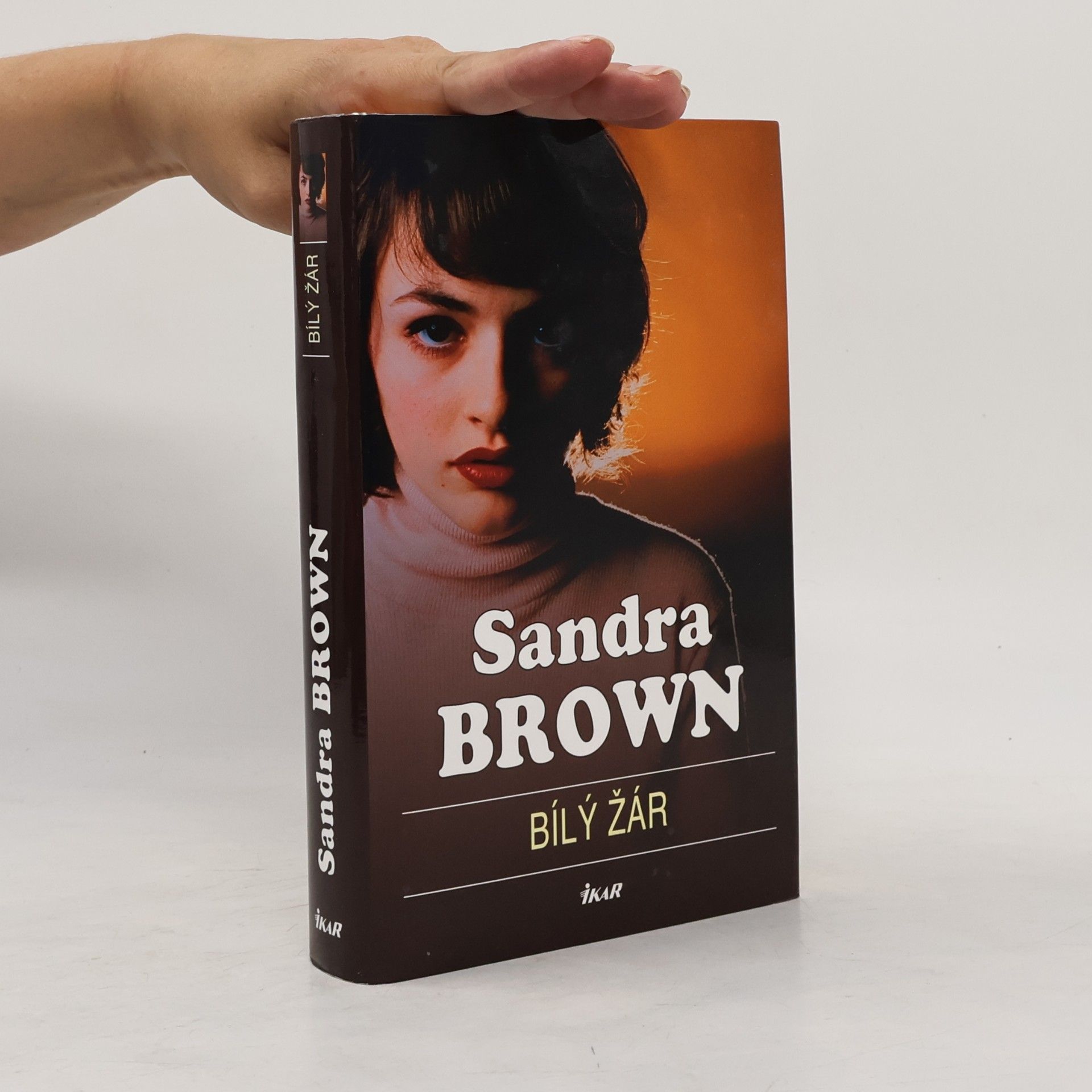 Sandra Brown Bílý žár