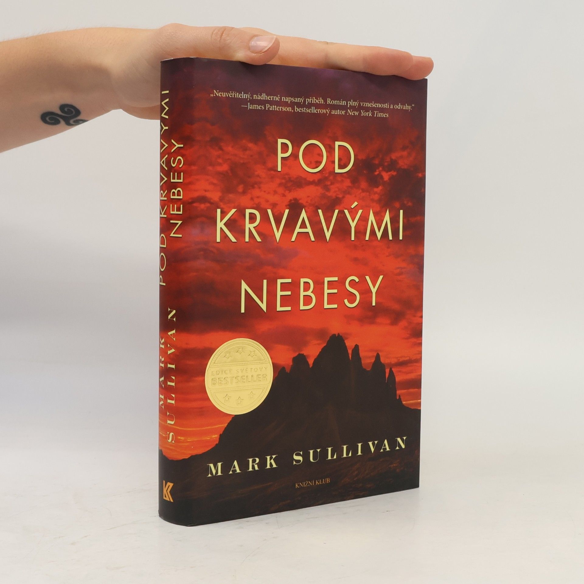 Mark T. Sullivan Pod krvavými nebesy