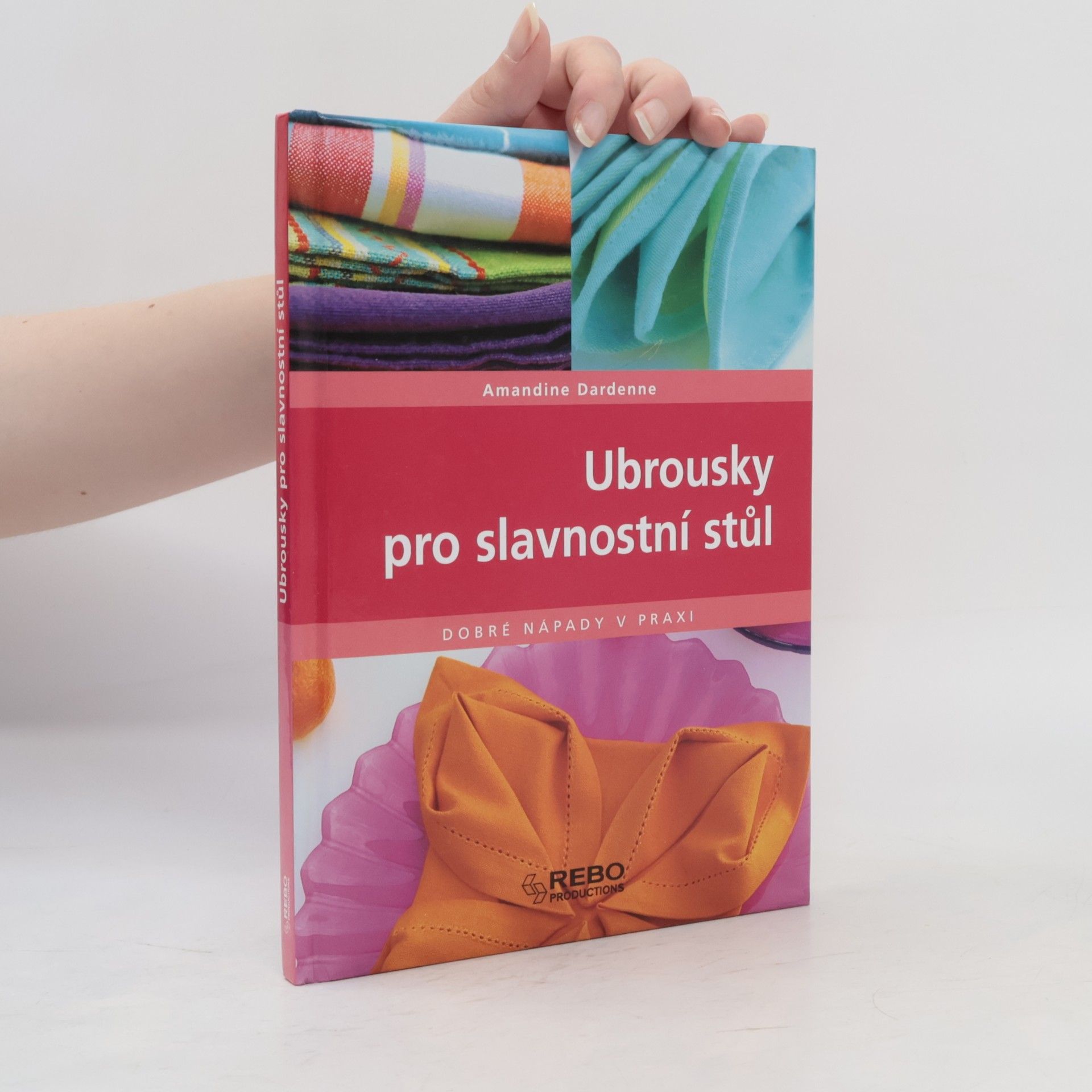 Ubrousky pro slavnostní stůl