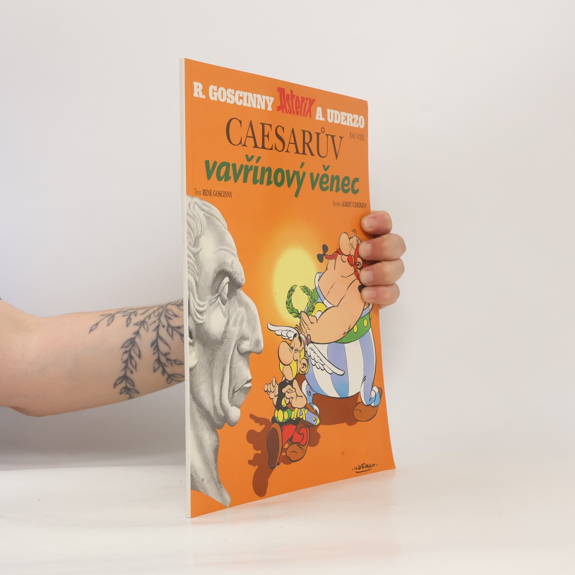 René Goscinny Asterix a Caesarův vavřínový věnec. Díl VIII