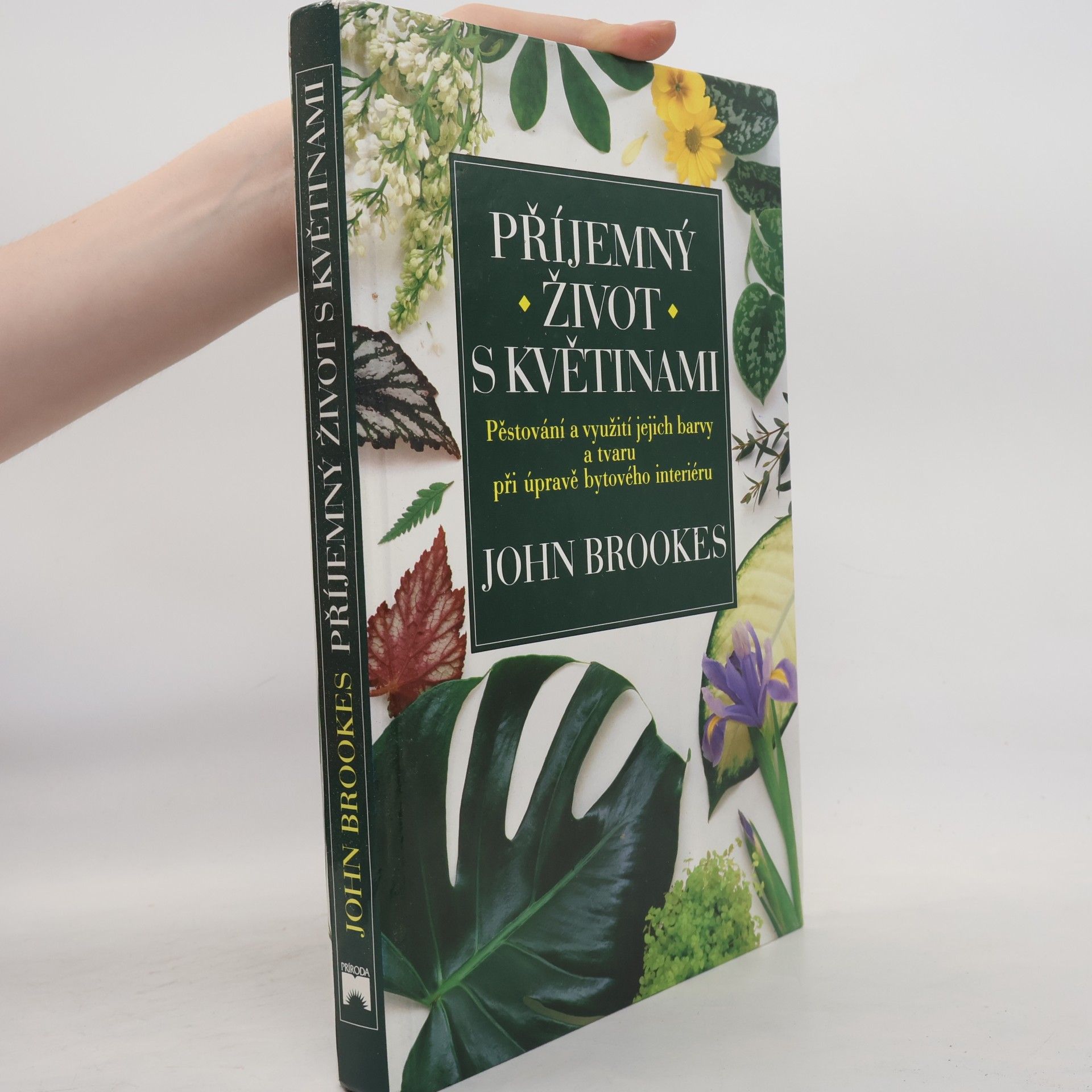 John Brookes Příjemný život s květinami
