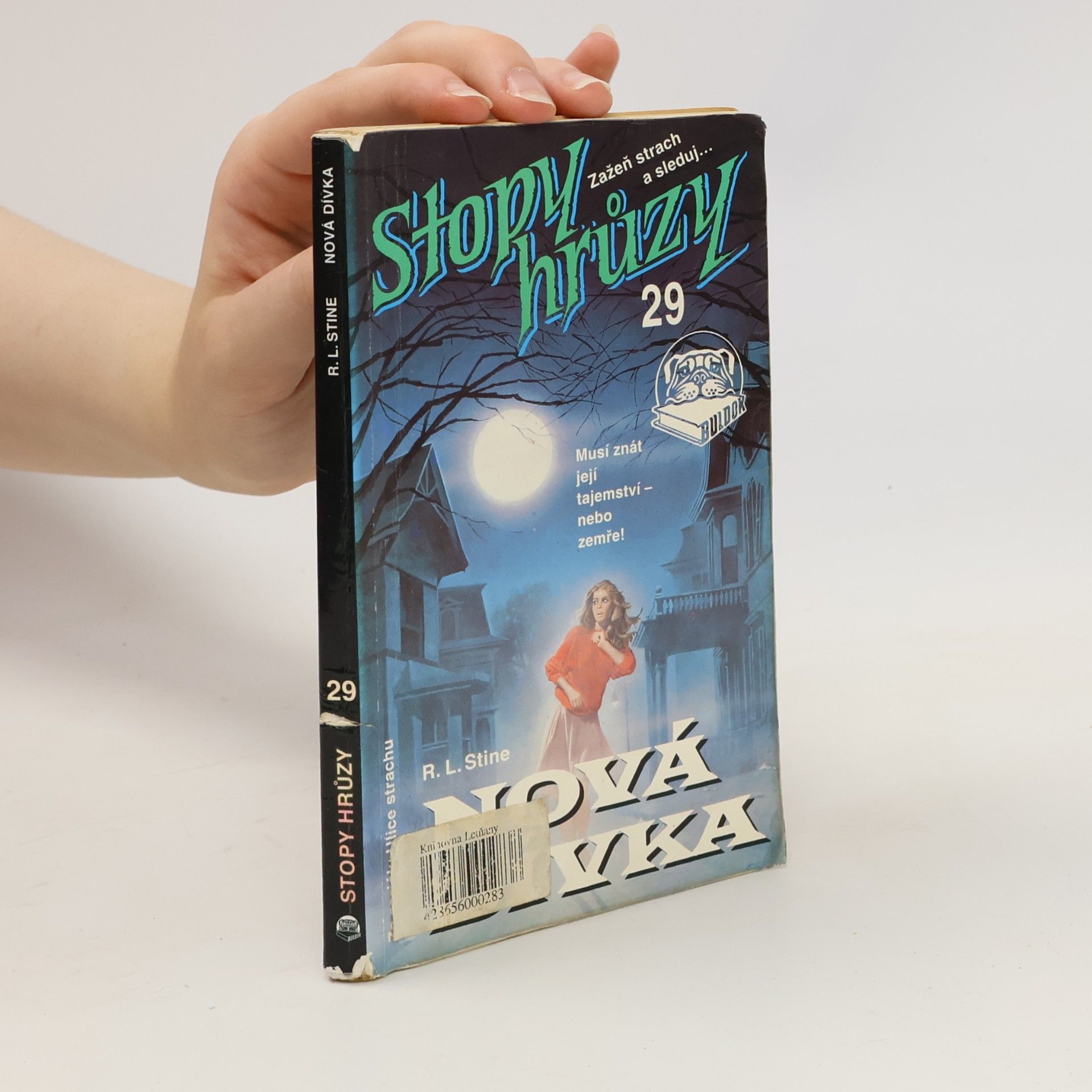 R. L. Stine Nová dívka