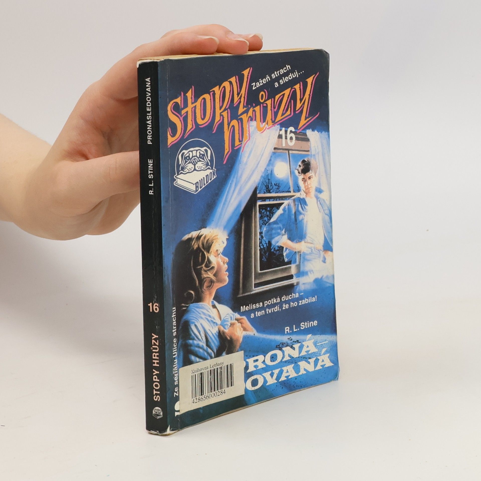 R. L. Stine Pronásledovaná. Stopy hrůzy 16