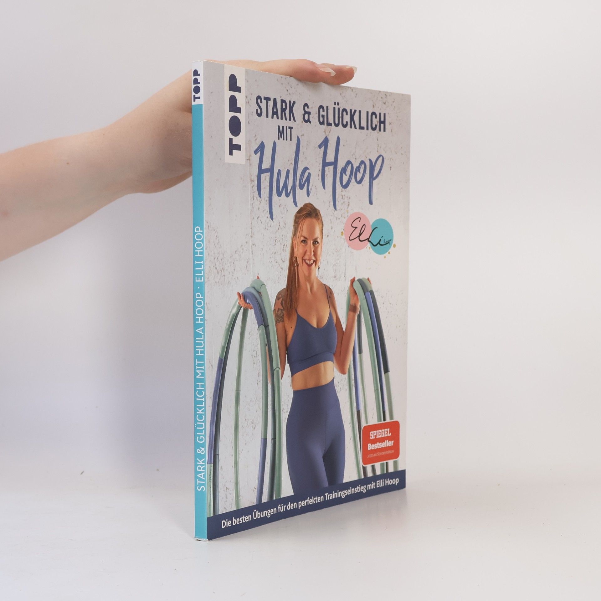 Elli Hoop Stark & glücklich mit Hula Hoop