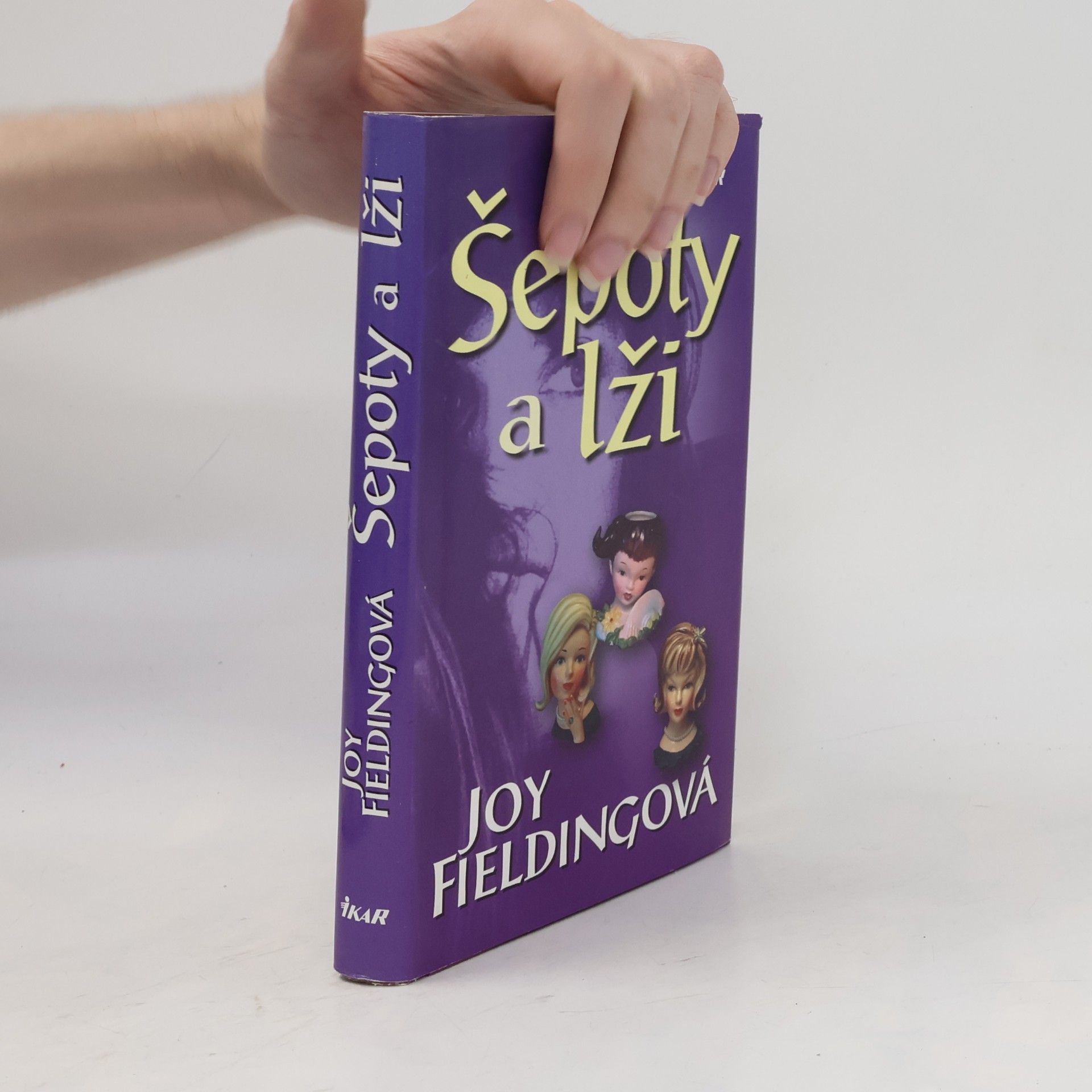Joy Fielding Šepoty a lži
