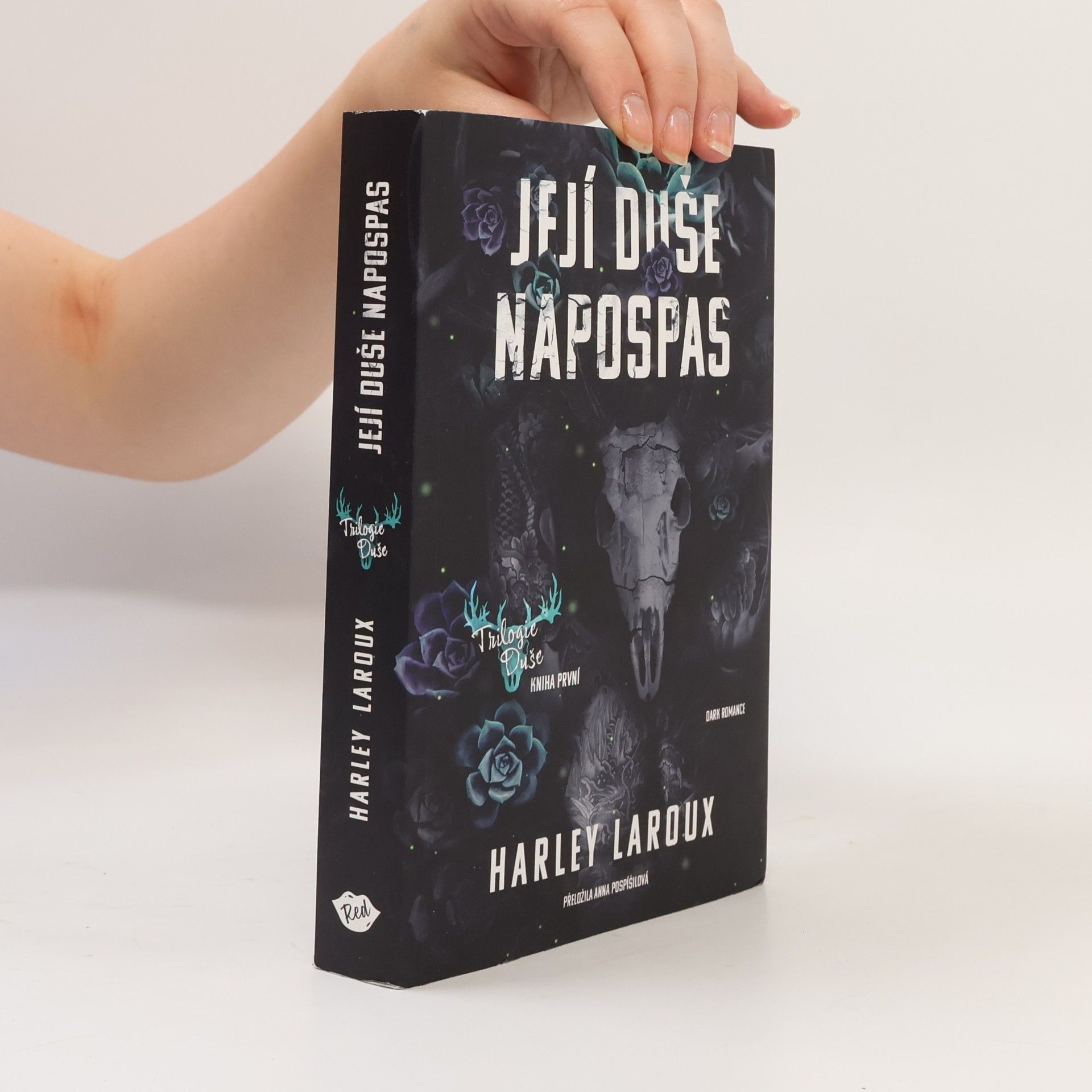 Harley Laroux Její duše napospas