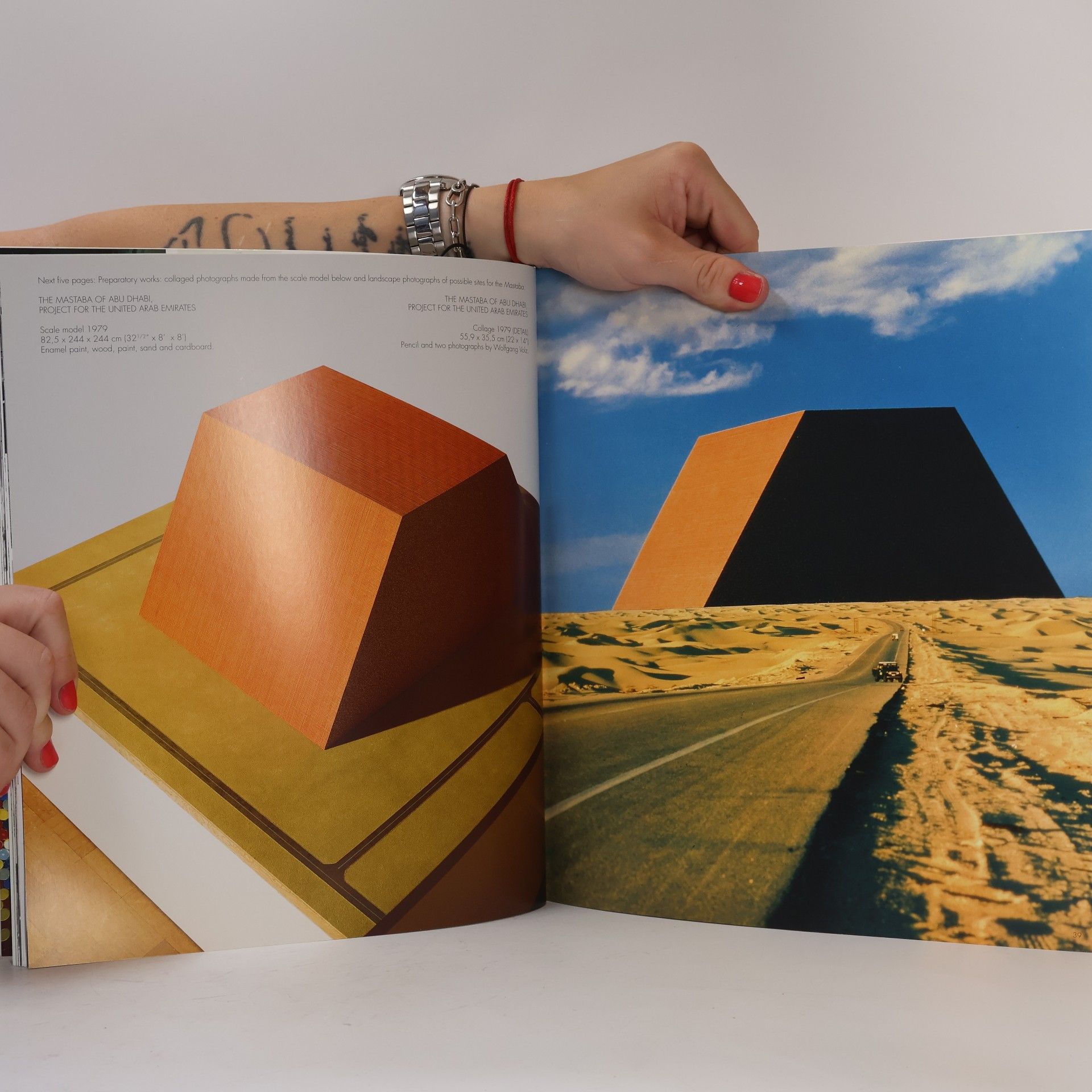 Various authors The Mastaba. Project for United Arab Emirates