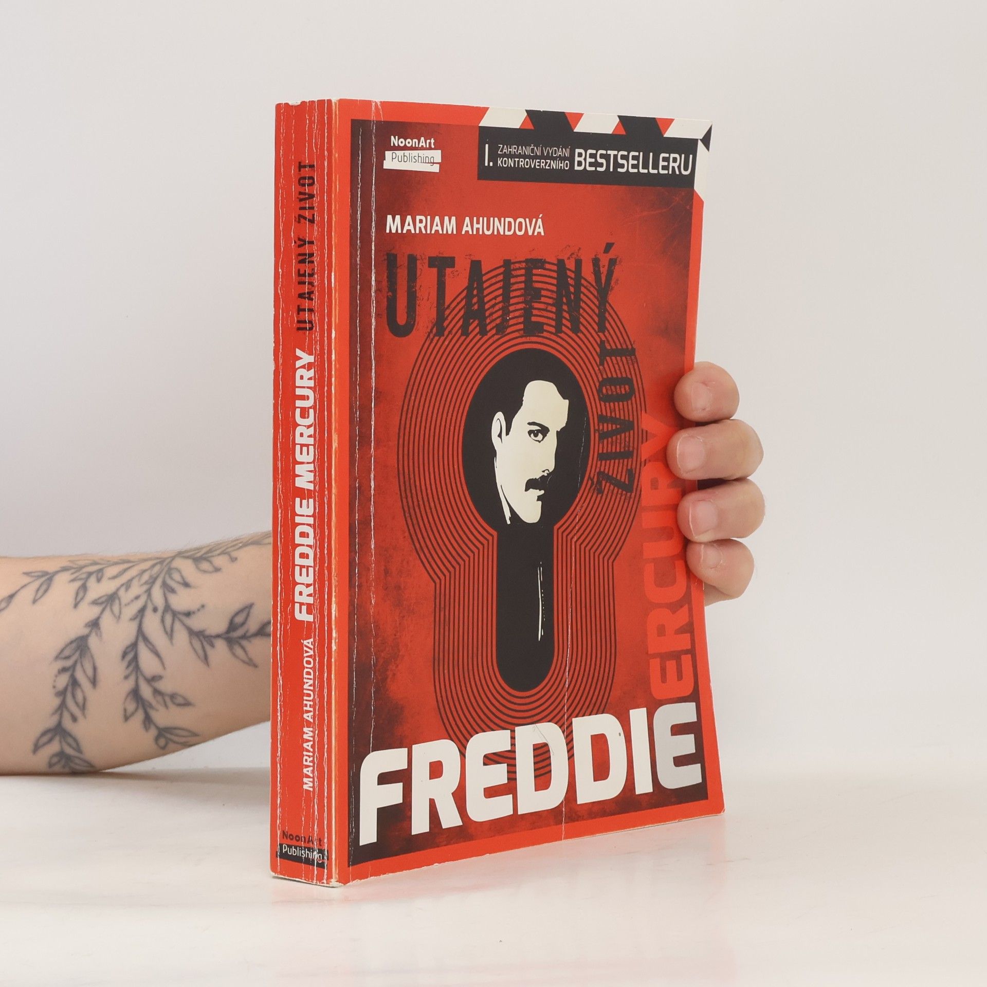 Radek Fiřt Freddie Mercury. Utajený život