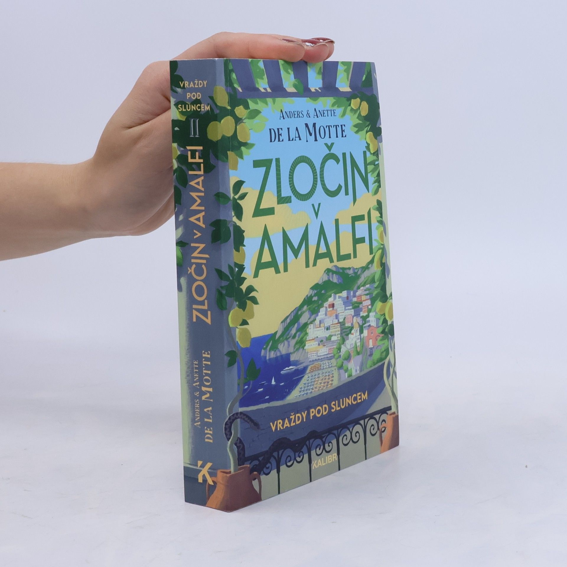 Anette De la Motte Vraždy pod sluncem II: Zločin v Amalfi