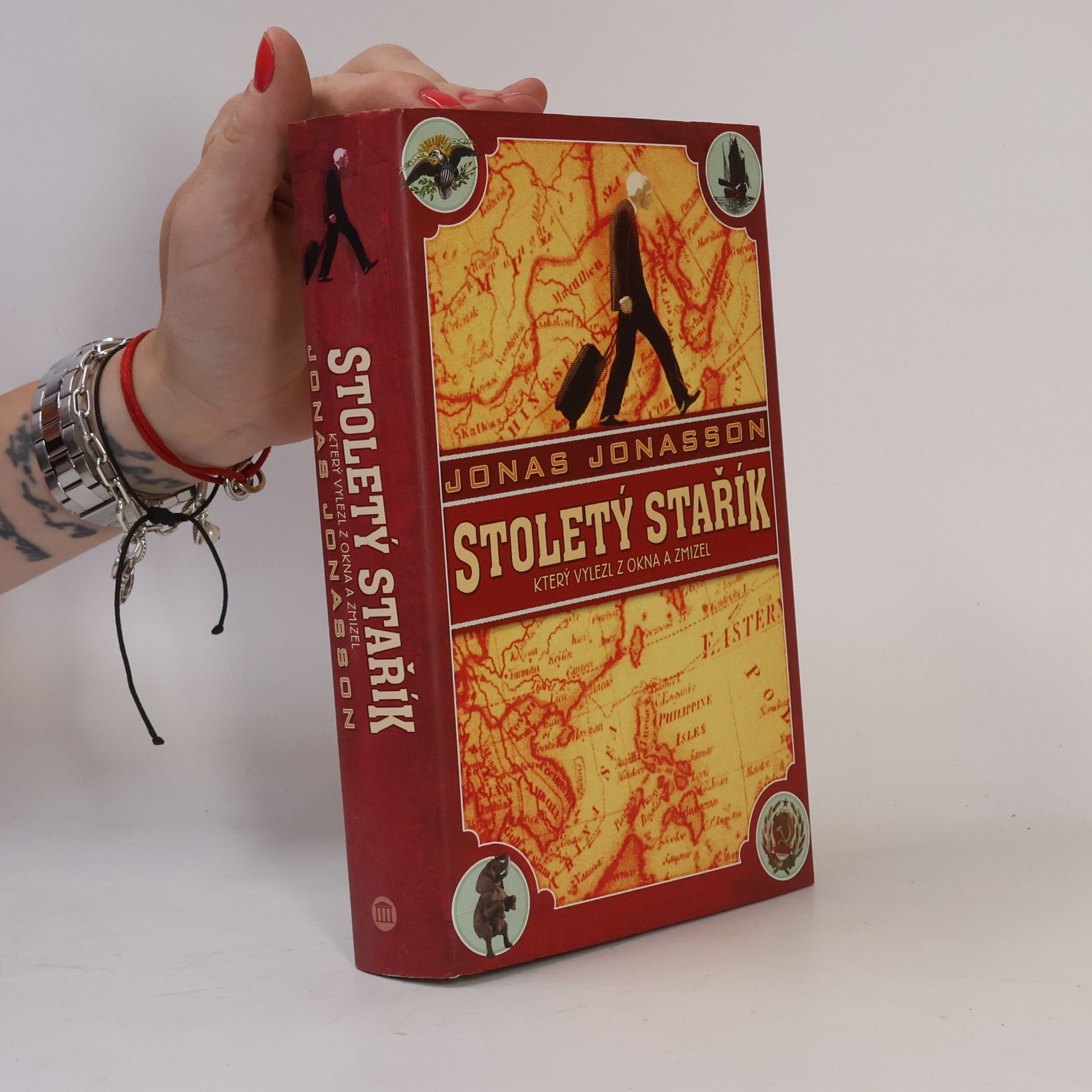 Jonas Jonasson Stoletý stařík, který vylezl z okna a zmizel
