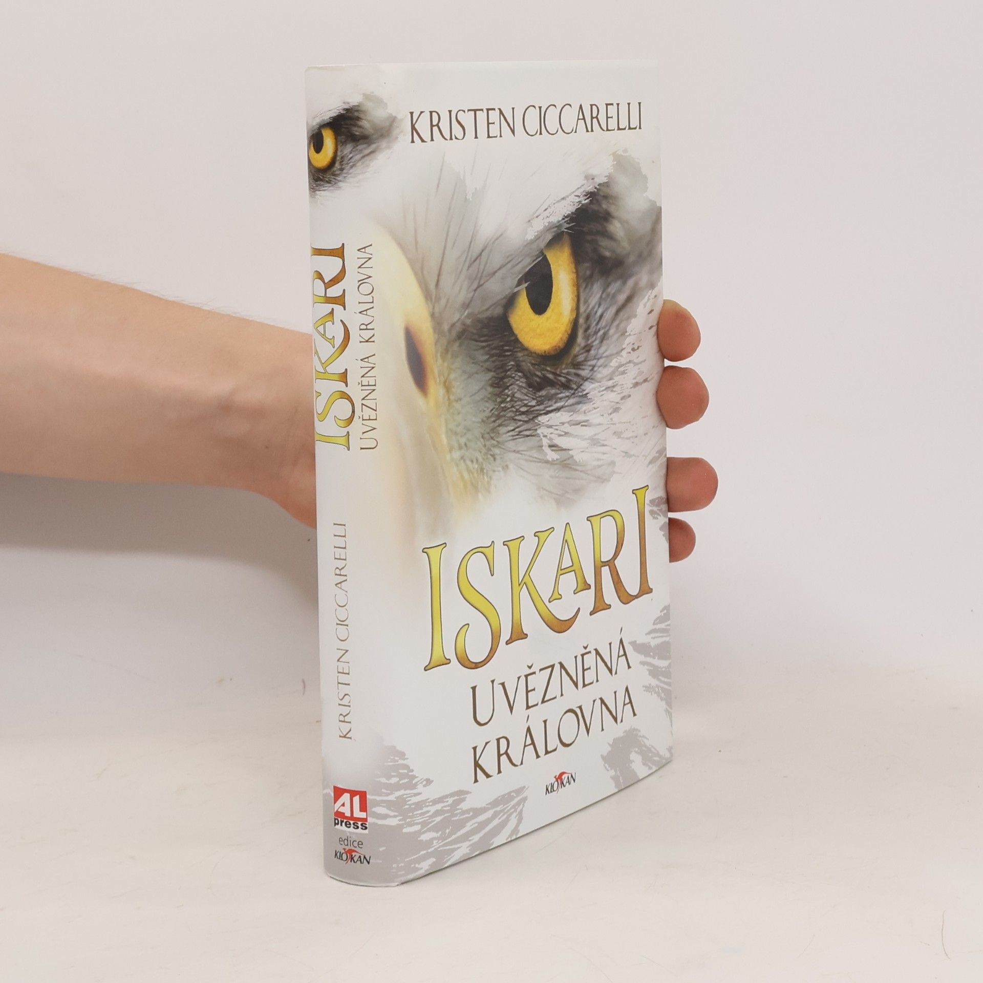 Kristen Ciccarelli Iskari. Uvězněná královna