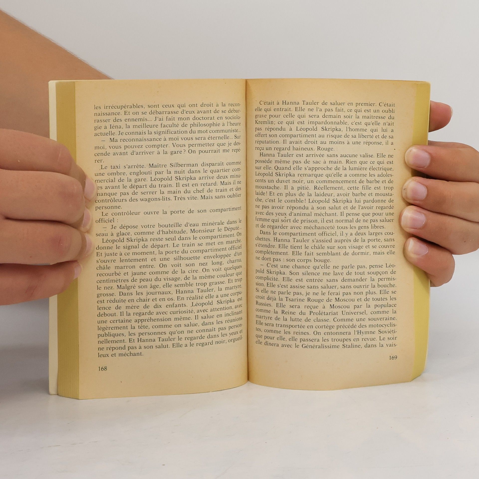 Virgil Gheorghiu Presses Pocket: L'espionne