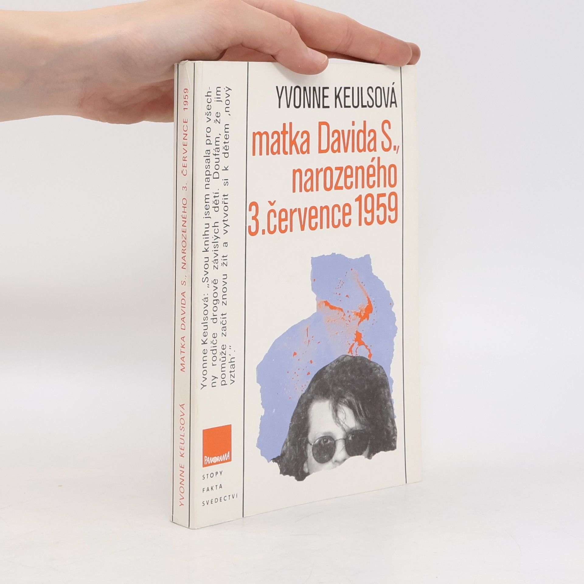 Matka Davida S., narozeného 3. července 1959