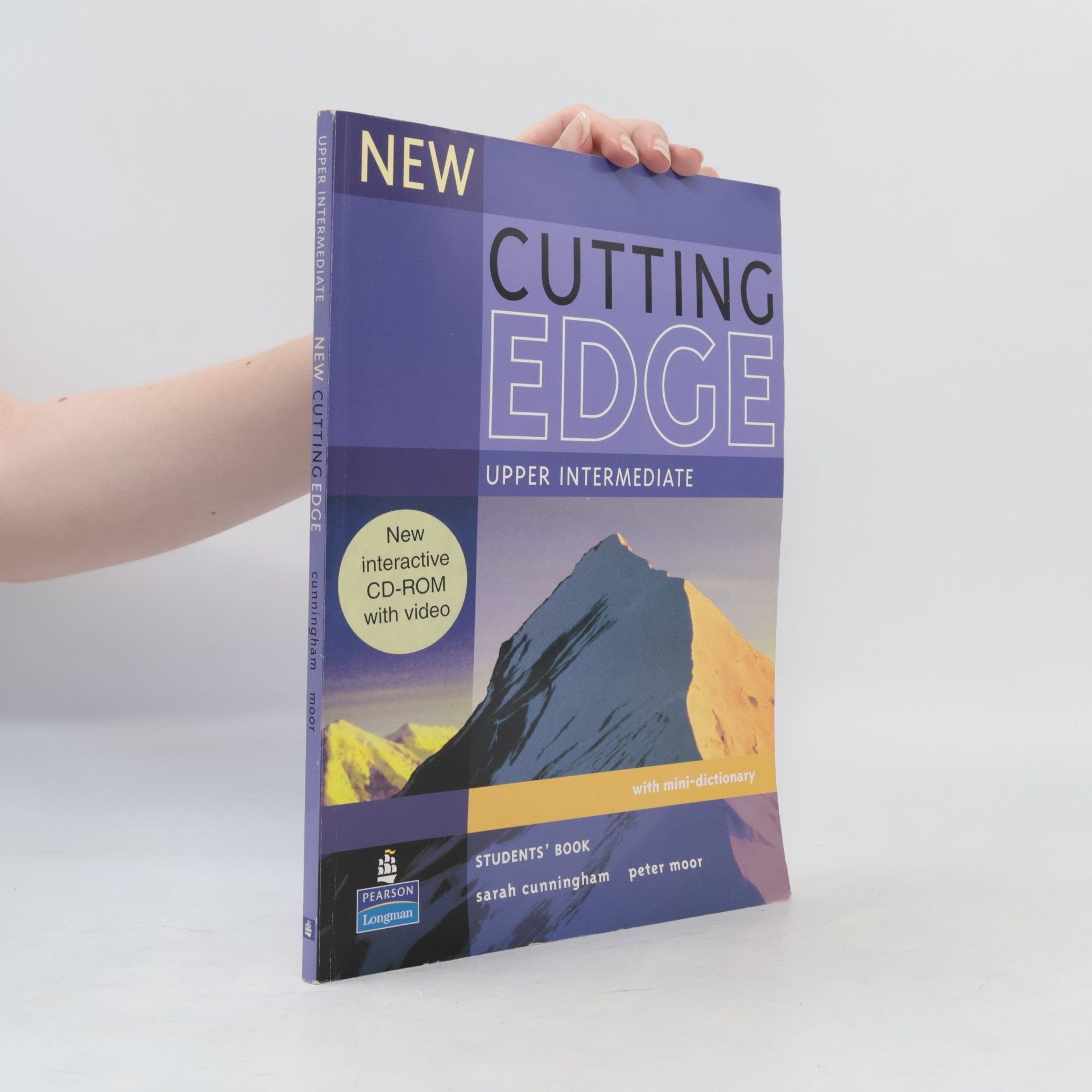 Sarah Cunningham New cutting edge : upper intermediate. Students' book