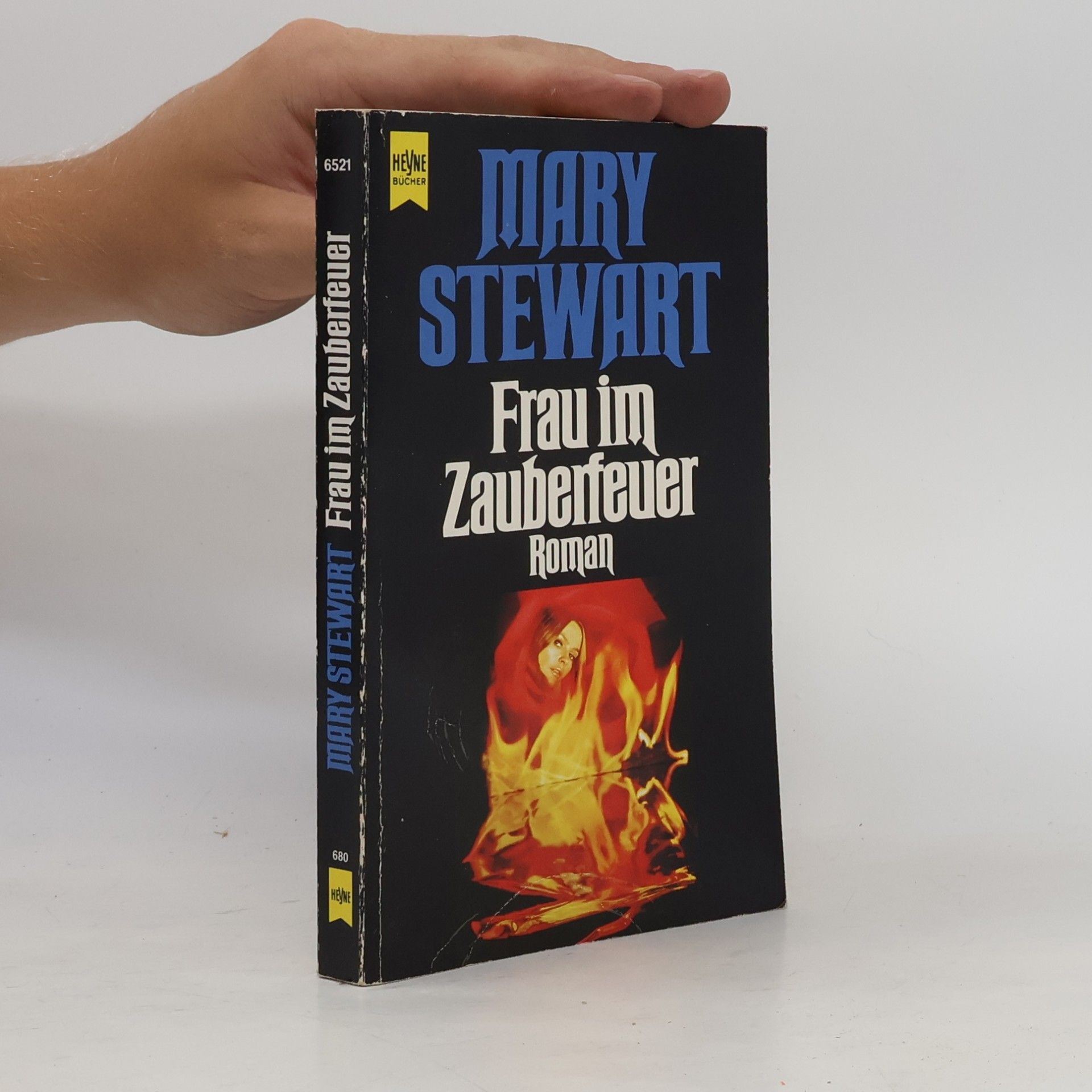 Frau im Zauberfeuer
