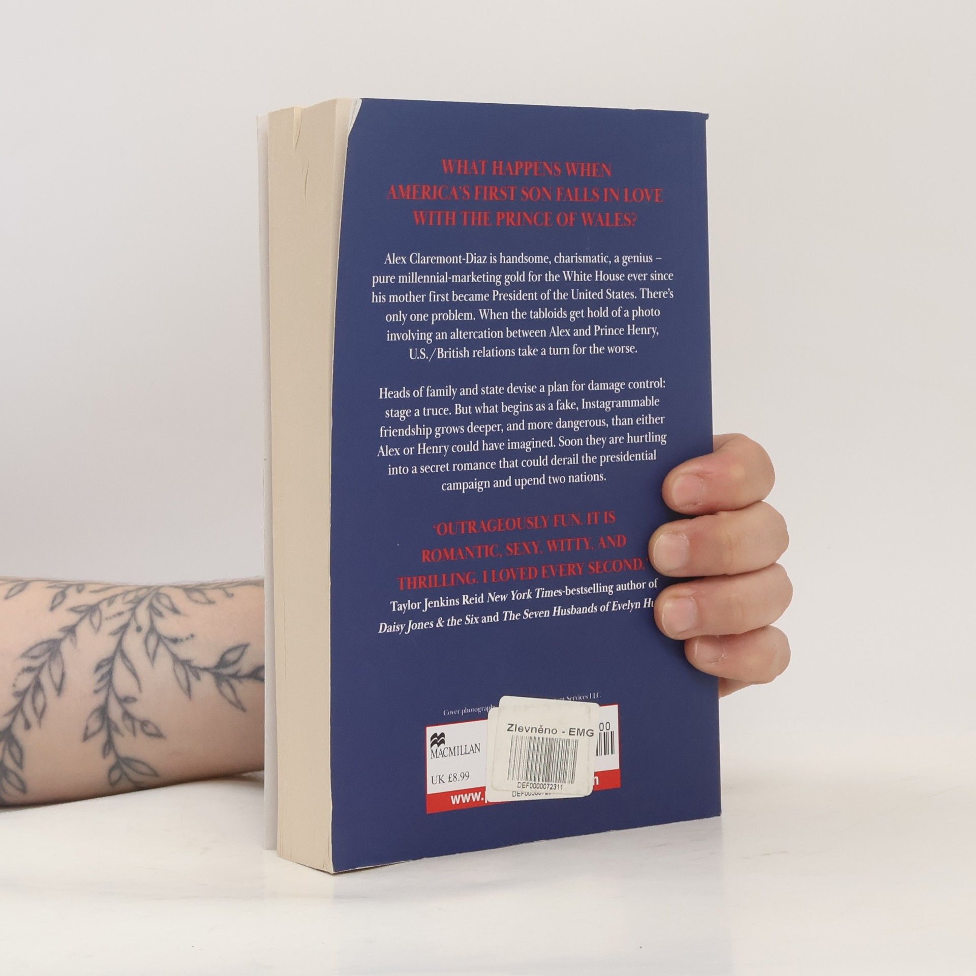 Casey McQuiston Red, White and Royal Blue