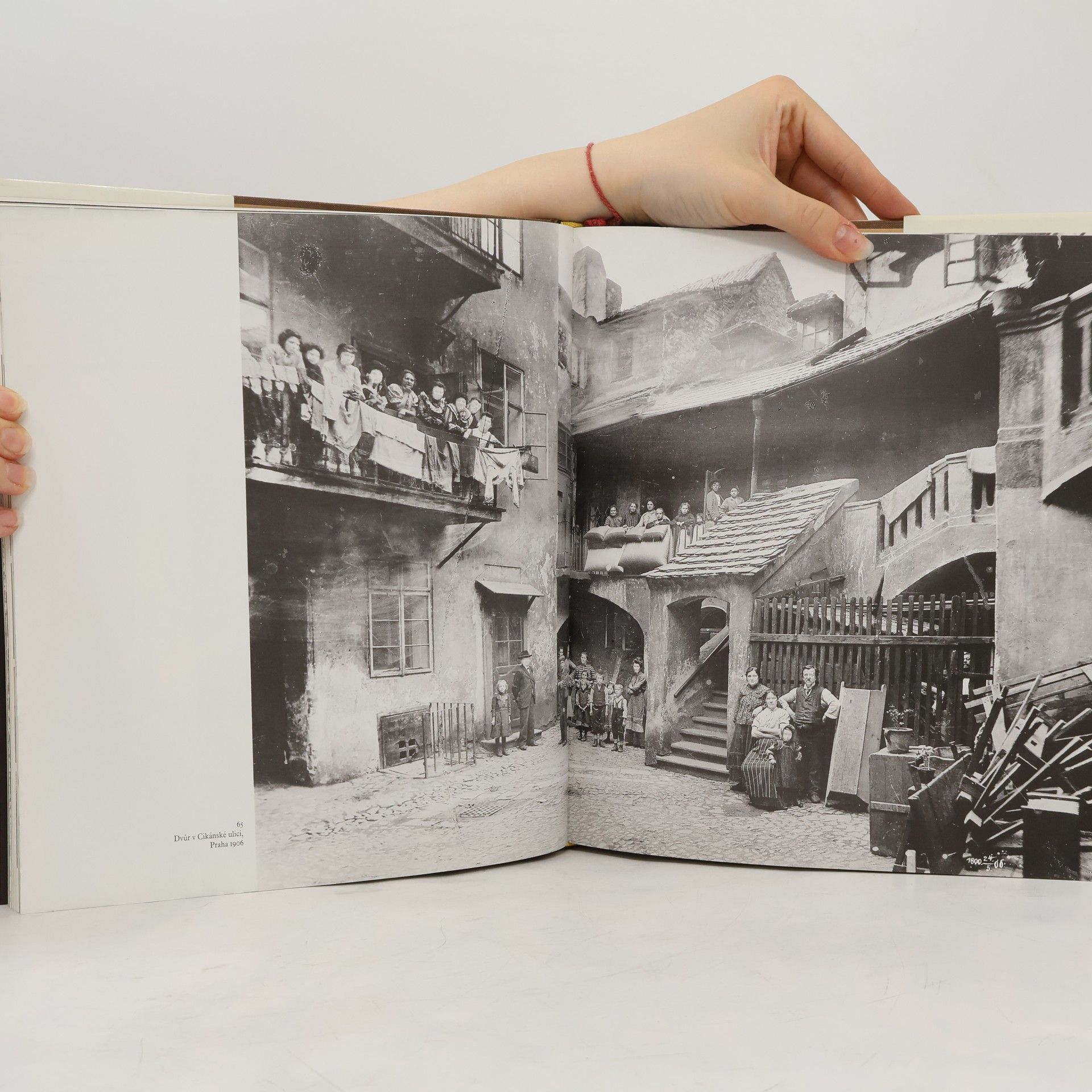 Collectif d'auteurs Na křižovatce kultur: Historie československých Židů