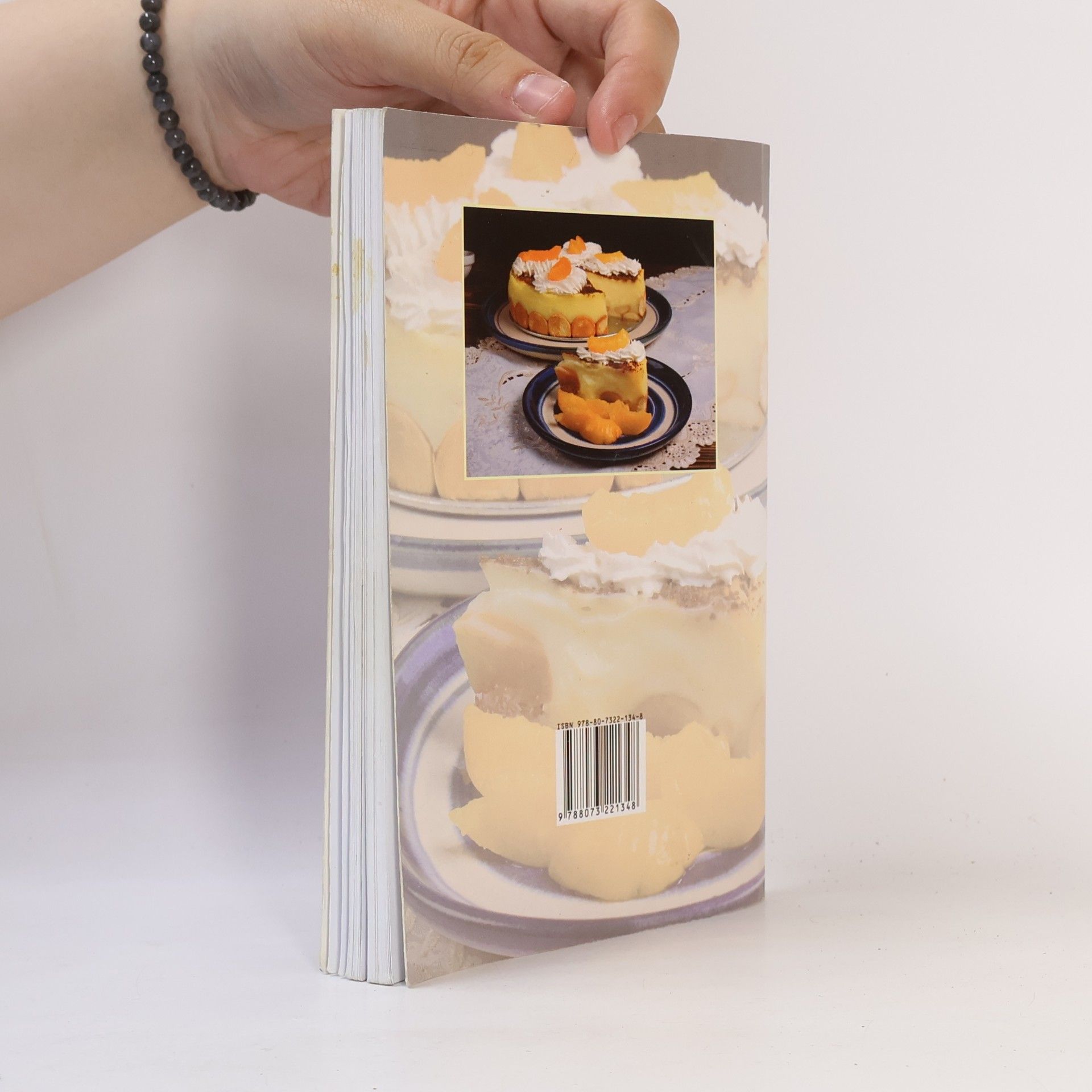 Various authors Nepečené dorty, řezy a drobné zákusky