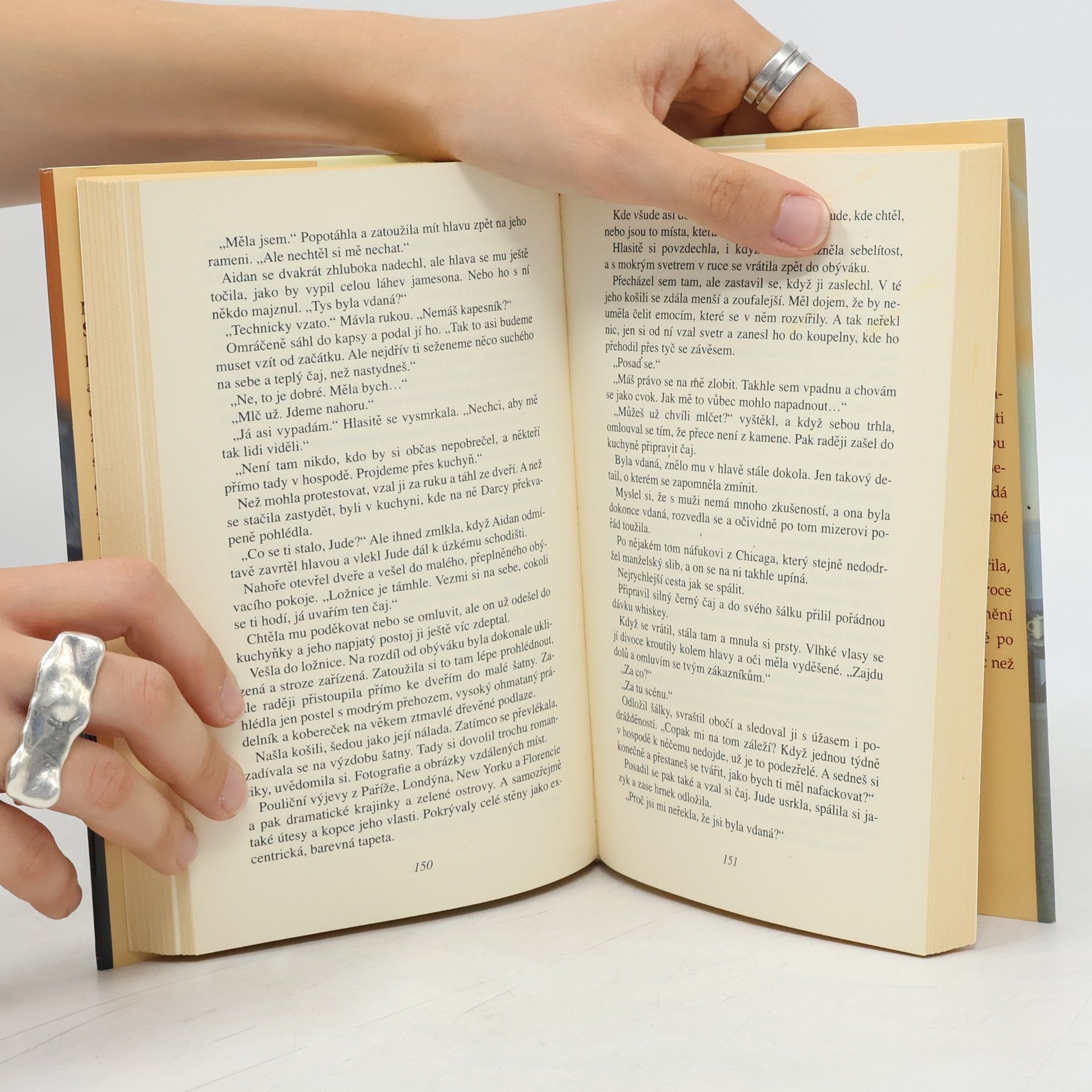 Nora Roberts Sluneční drahokamy
