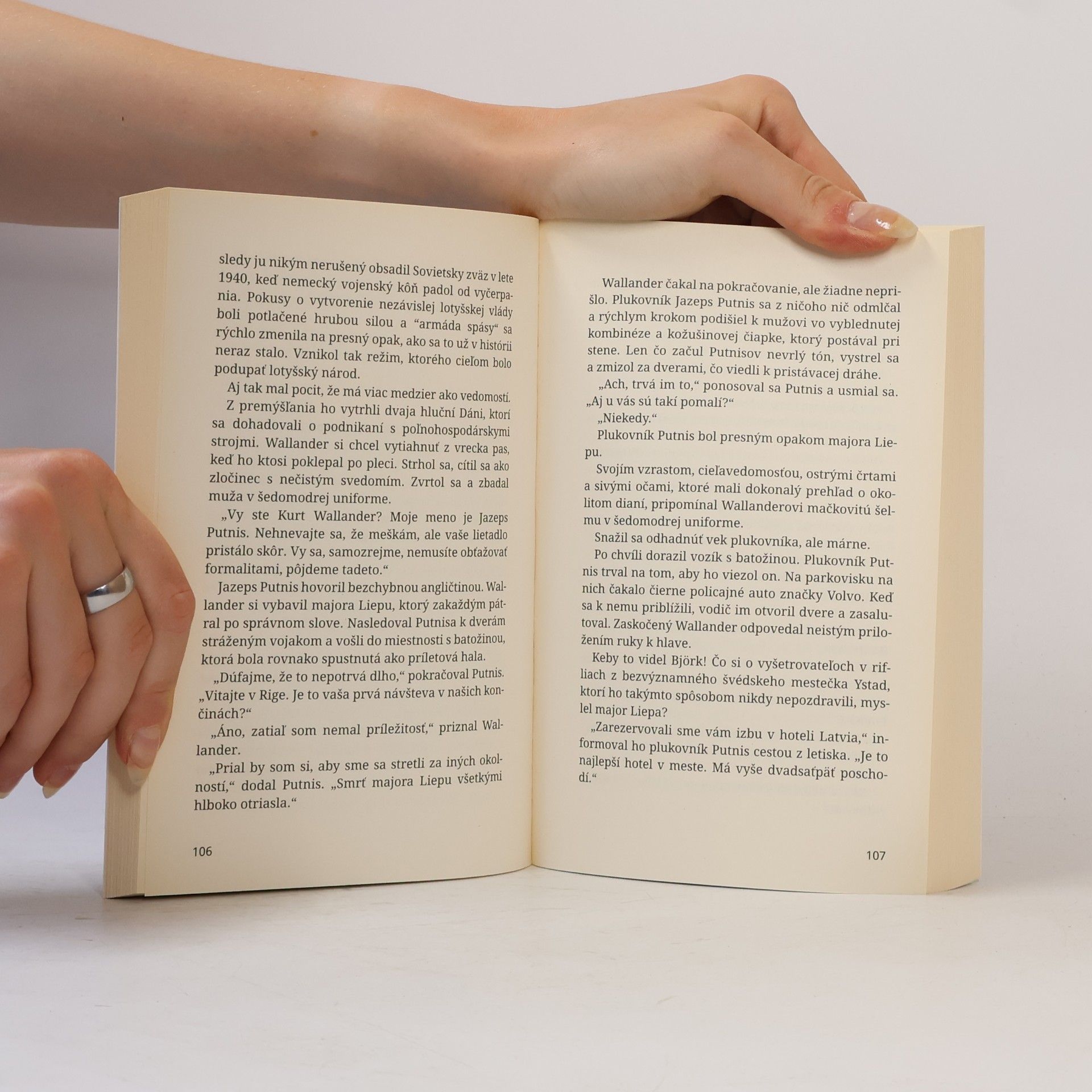 Henning Mankell Psi z Rigy