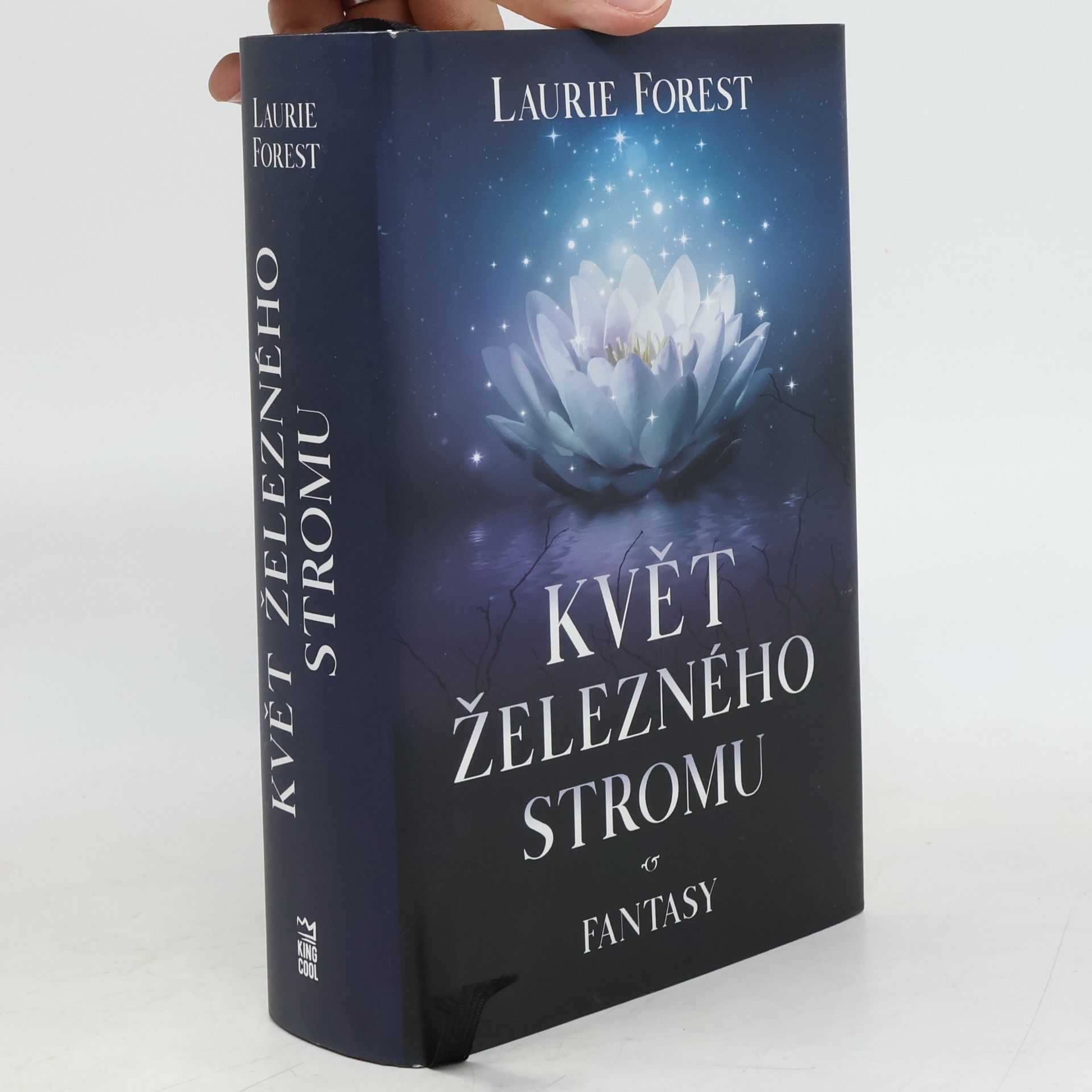 Laurie Forest Květ železného stromu