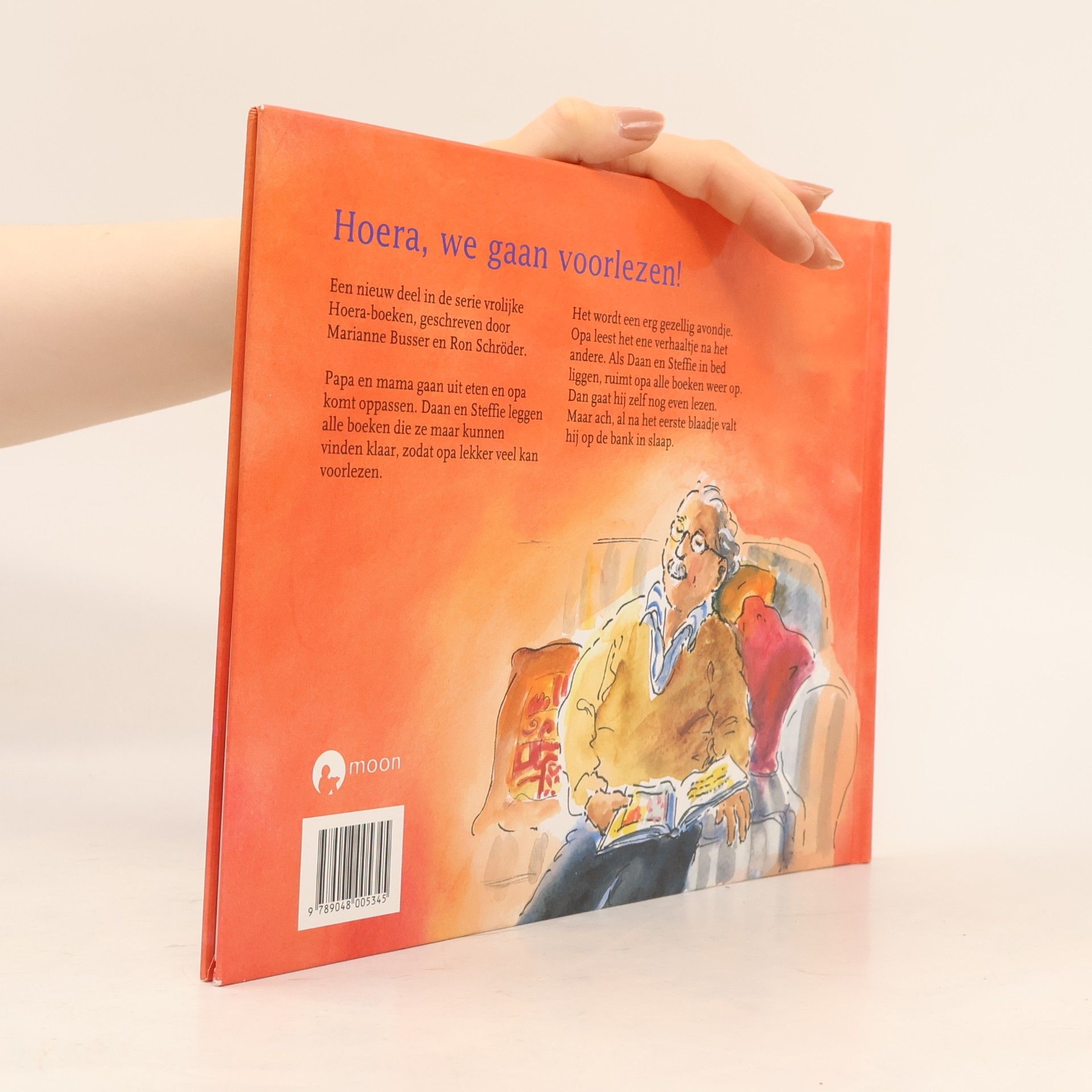 Marianne Busser Hoera we gaan voorlezen
