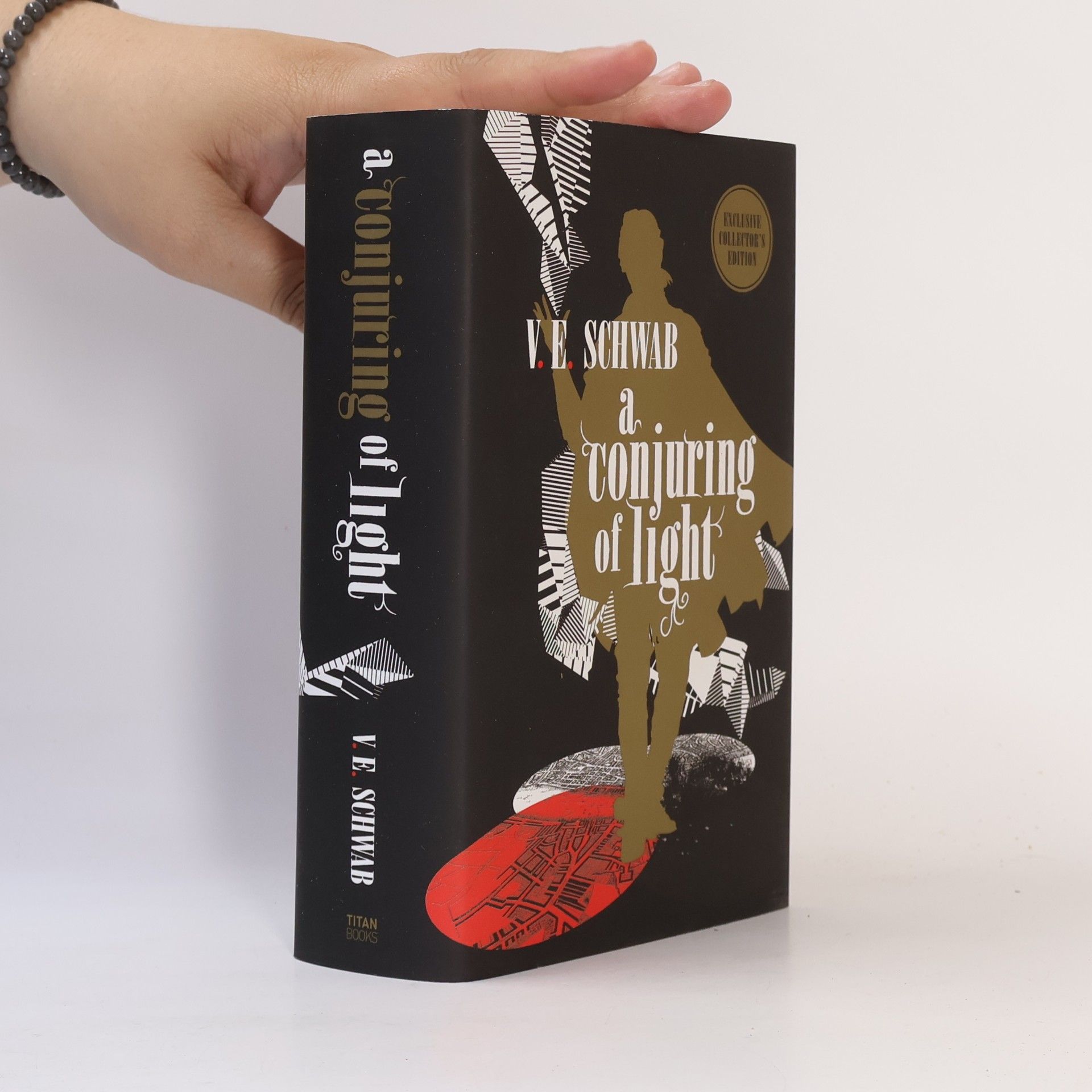 Victoria Schwab Conjuring of Light: Collector's Edition