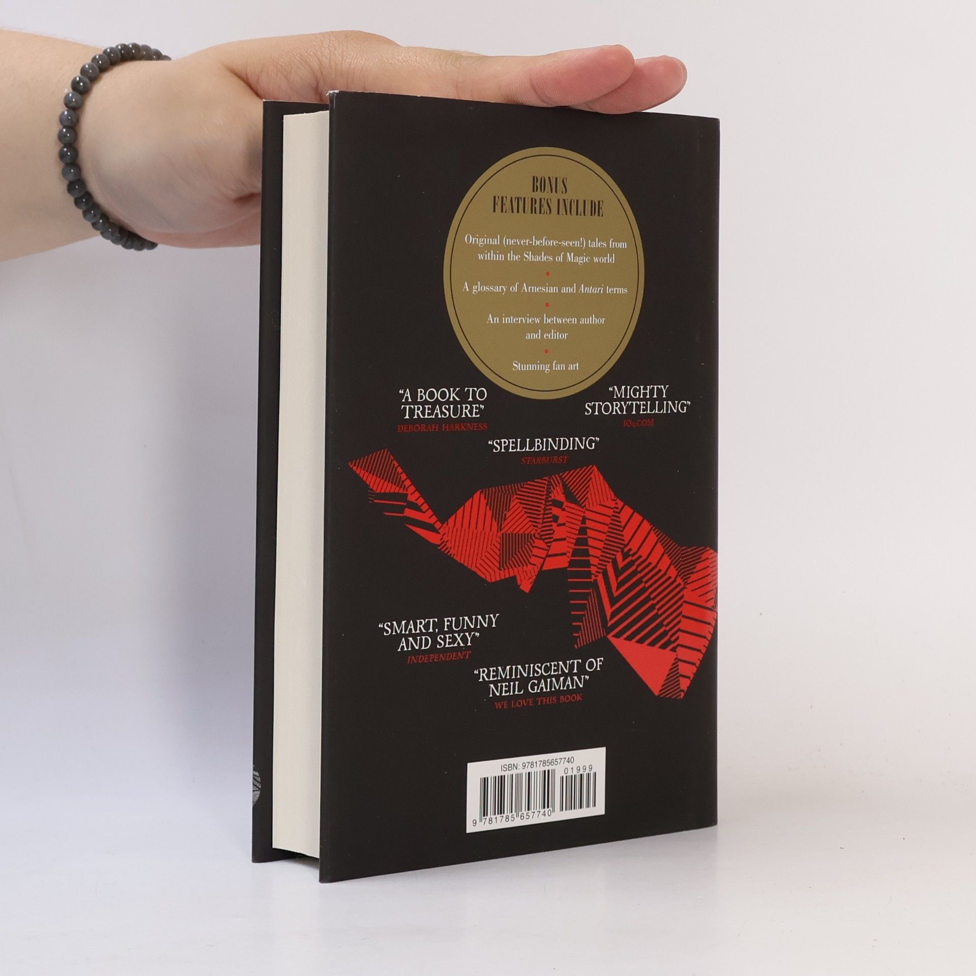 V. E. Schwab A Darker Shade of Magic
