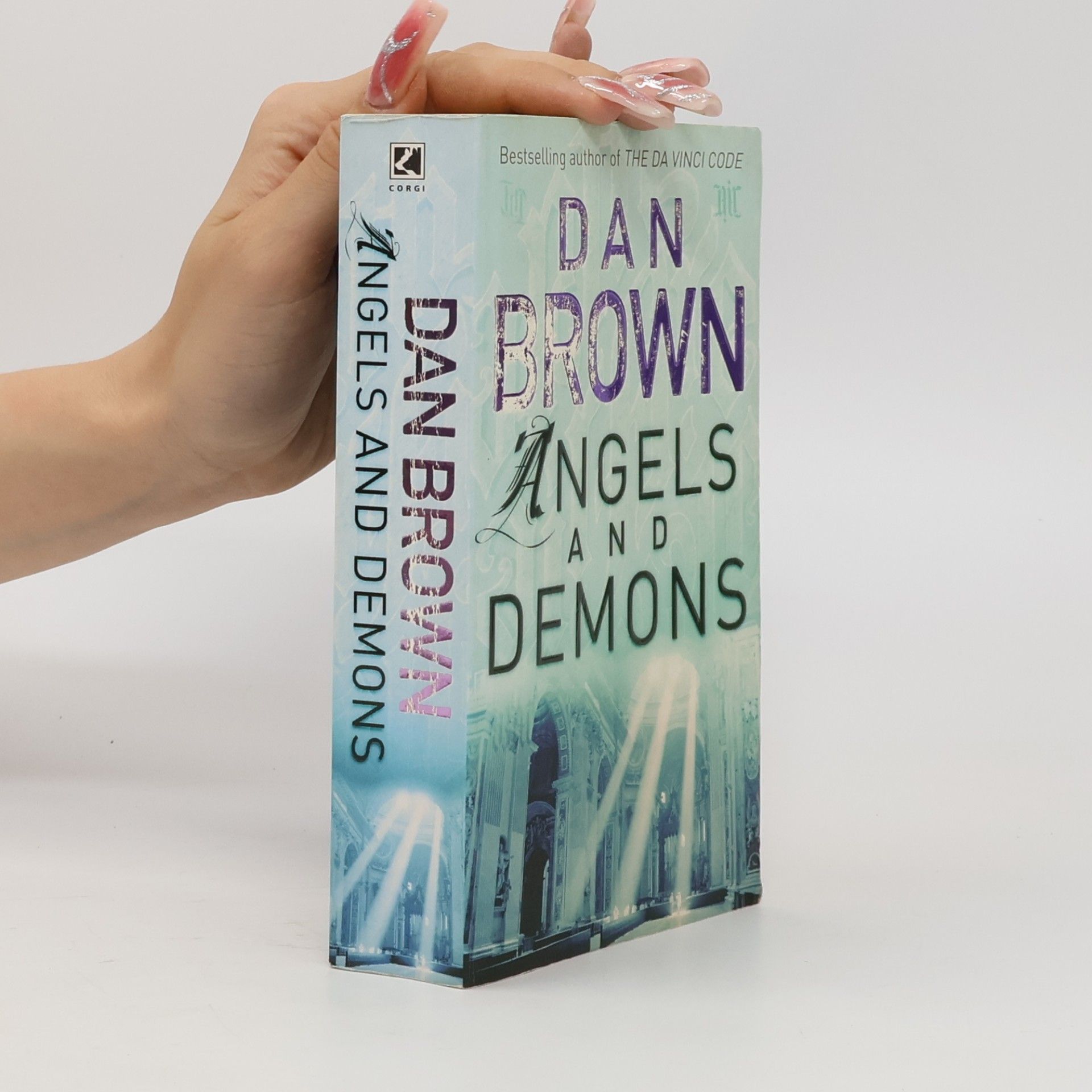 Dan Brown Angels and Demons