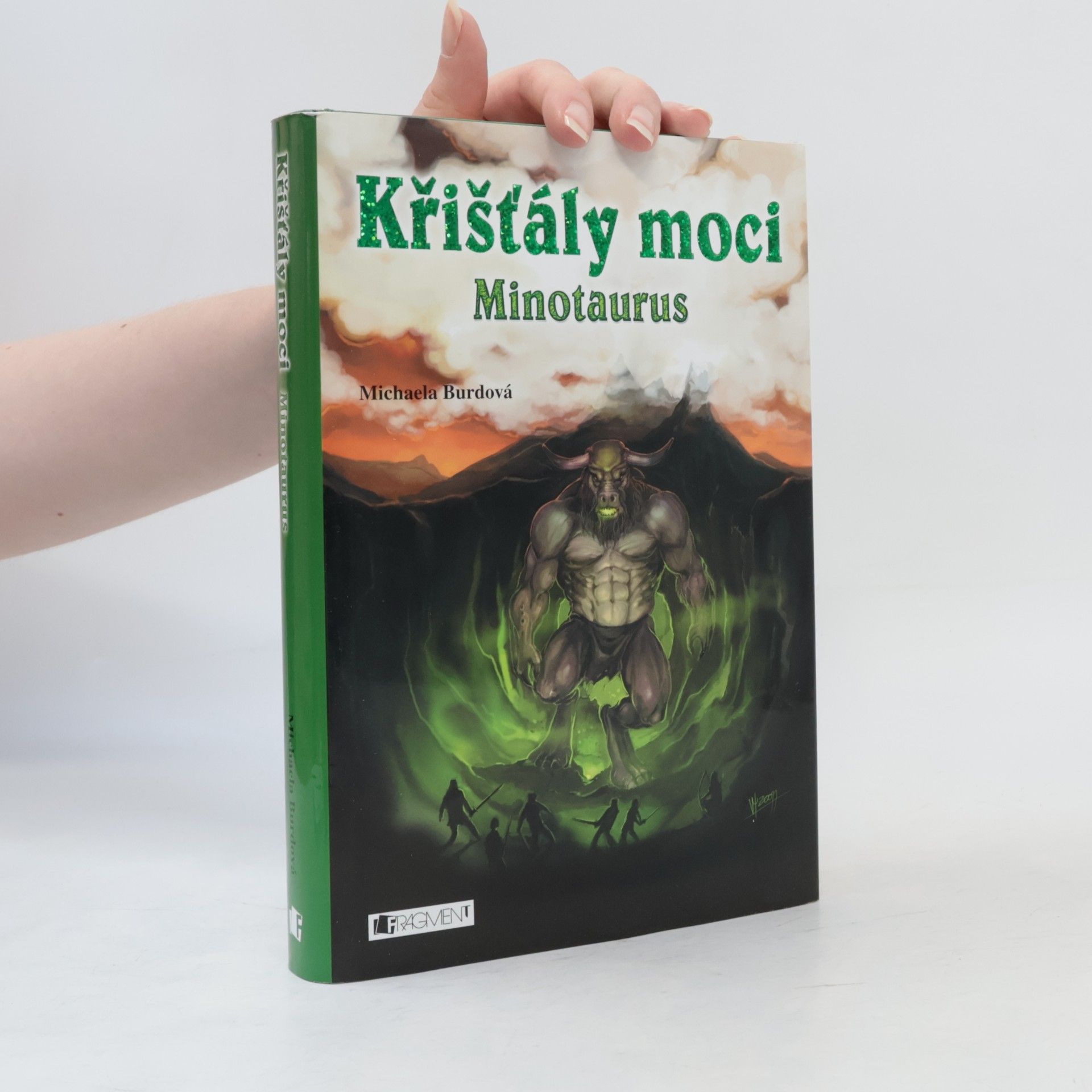 Michaela Burdová Křišťály moci. Minotaurus