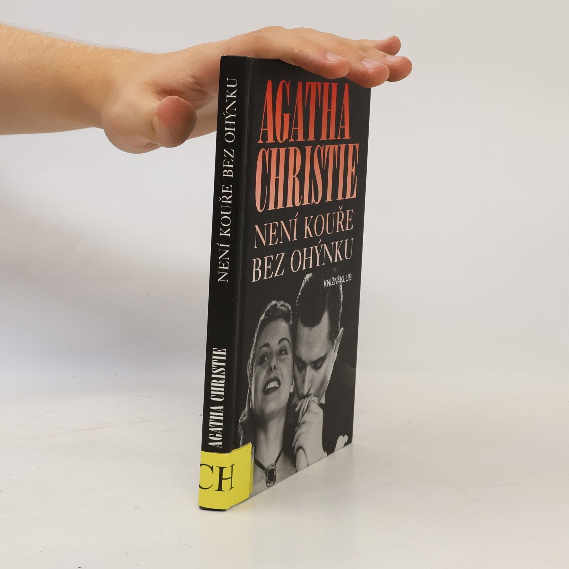 Agatha Christie Není kouře bez ohýnku