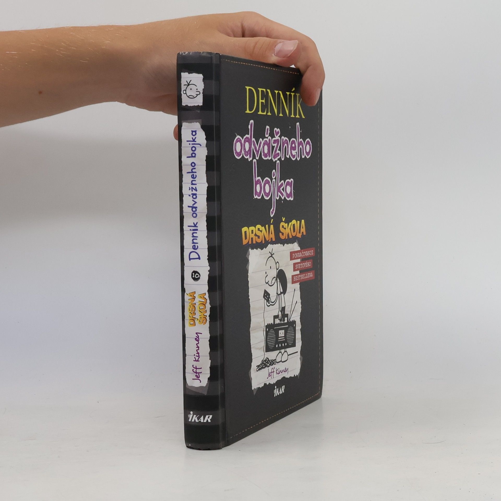 Jeff Kinney Denník odvážneho bojka 10. Drsná škola