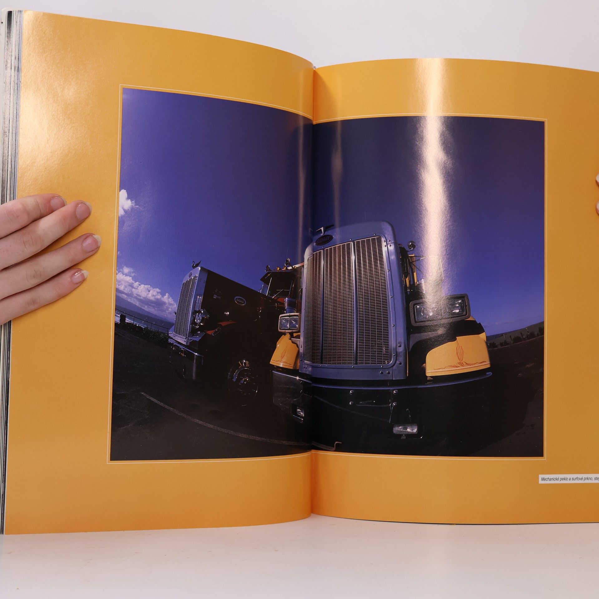 Gilles Lhote Startrucks: Nejkrásnější kamiony světa a jejich skvělí řidiči