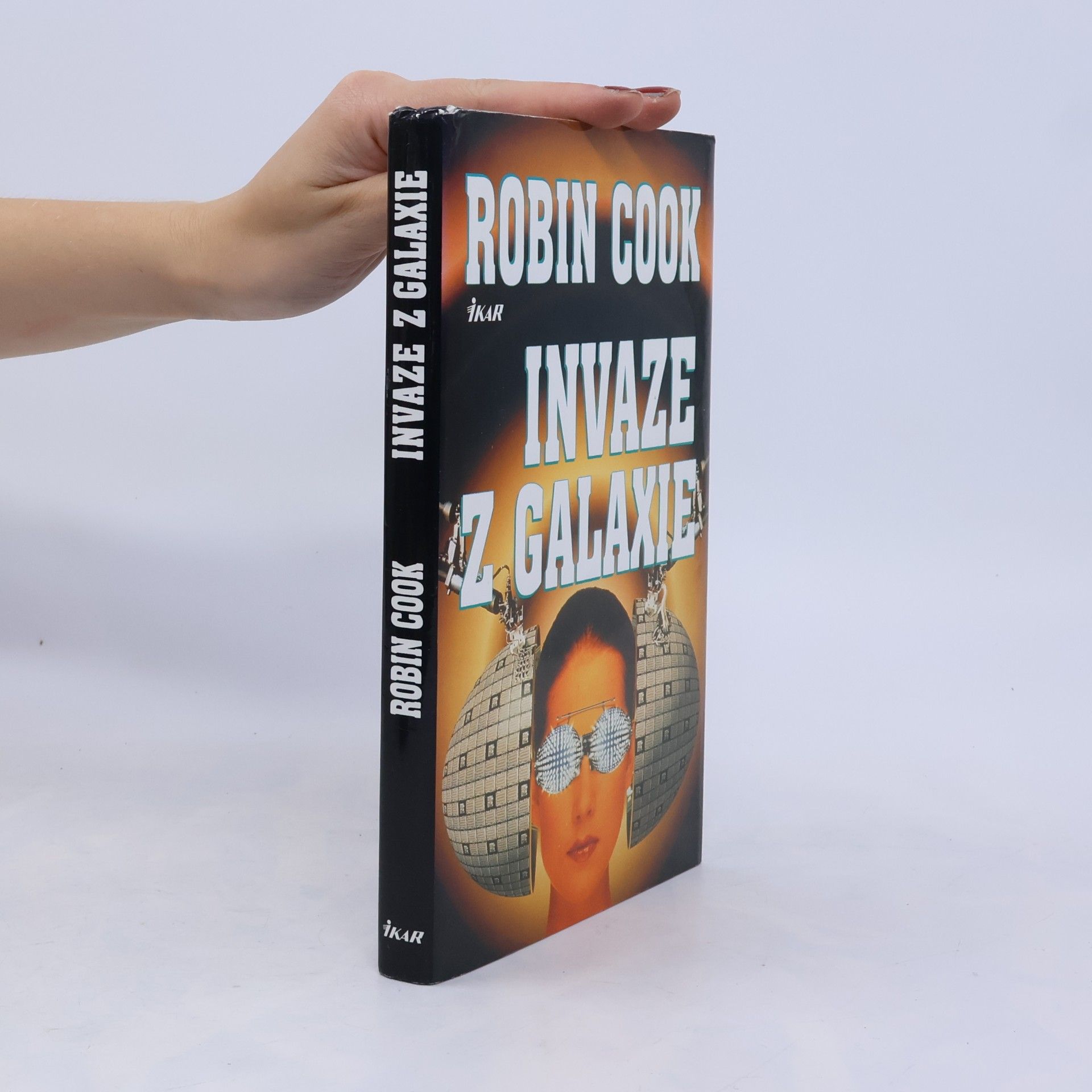 Robin Cook Invaze z galaxie