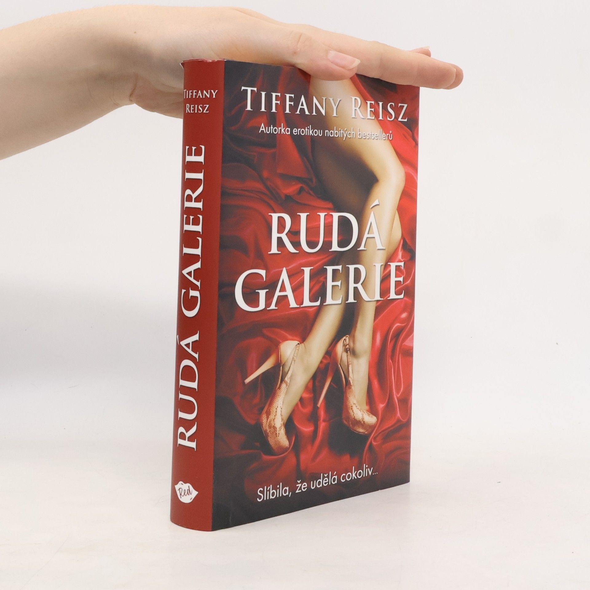 Tiffany Reisz Rudá galerie