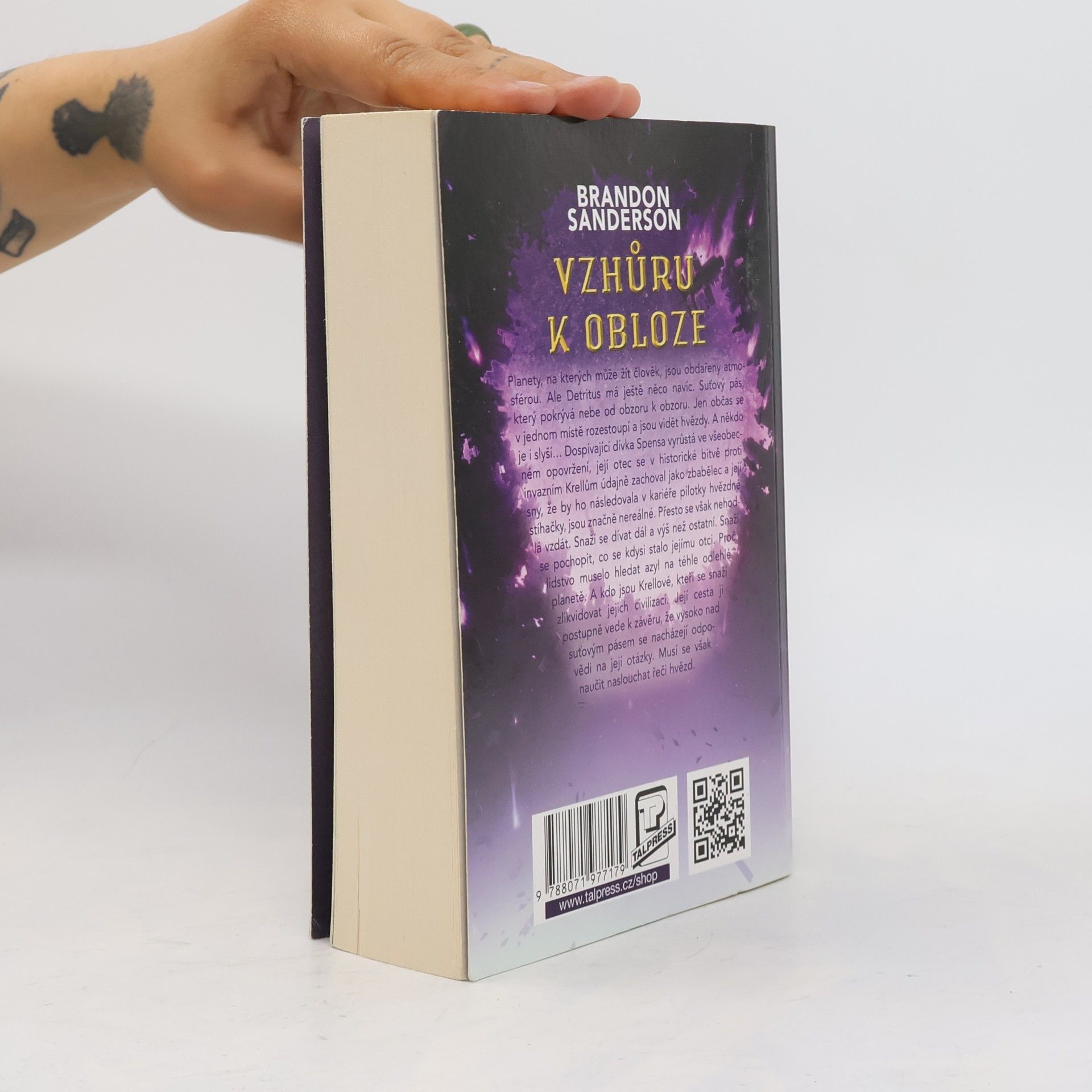 Brandon Sanderson Vzhůru k obloze