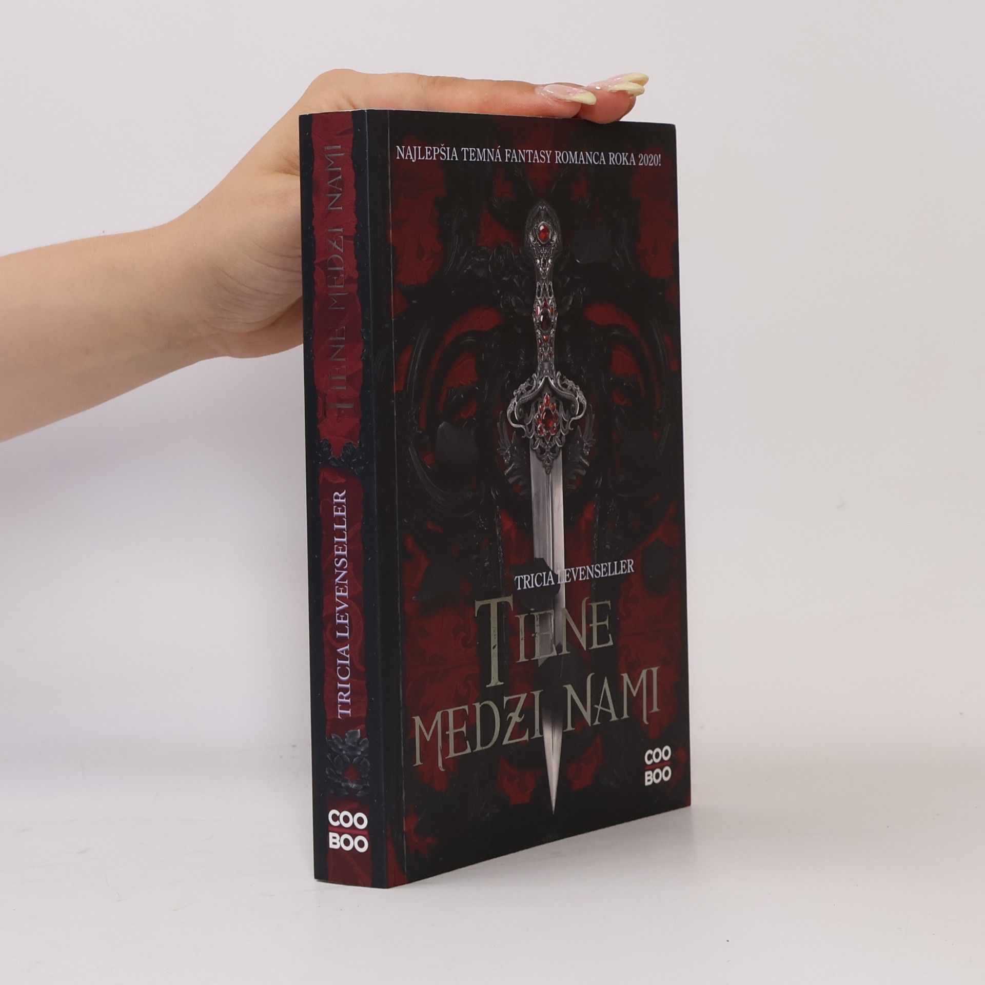 Tricia Levenseller Tiene medzi nami