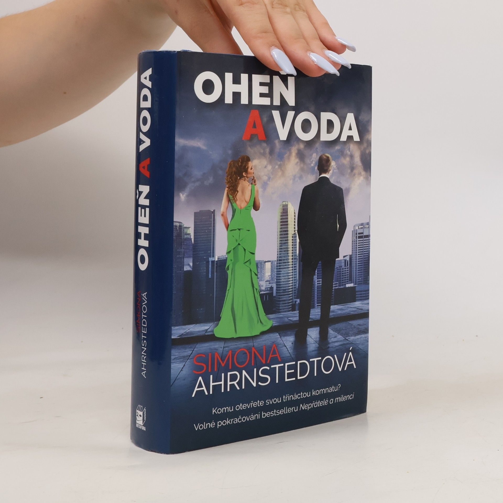 Simona Ahrnstedt Oheň a voda