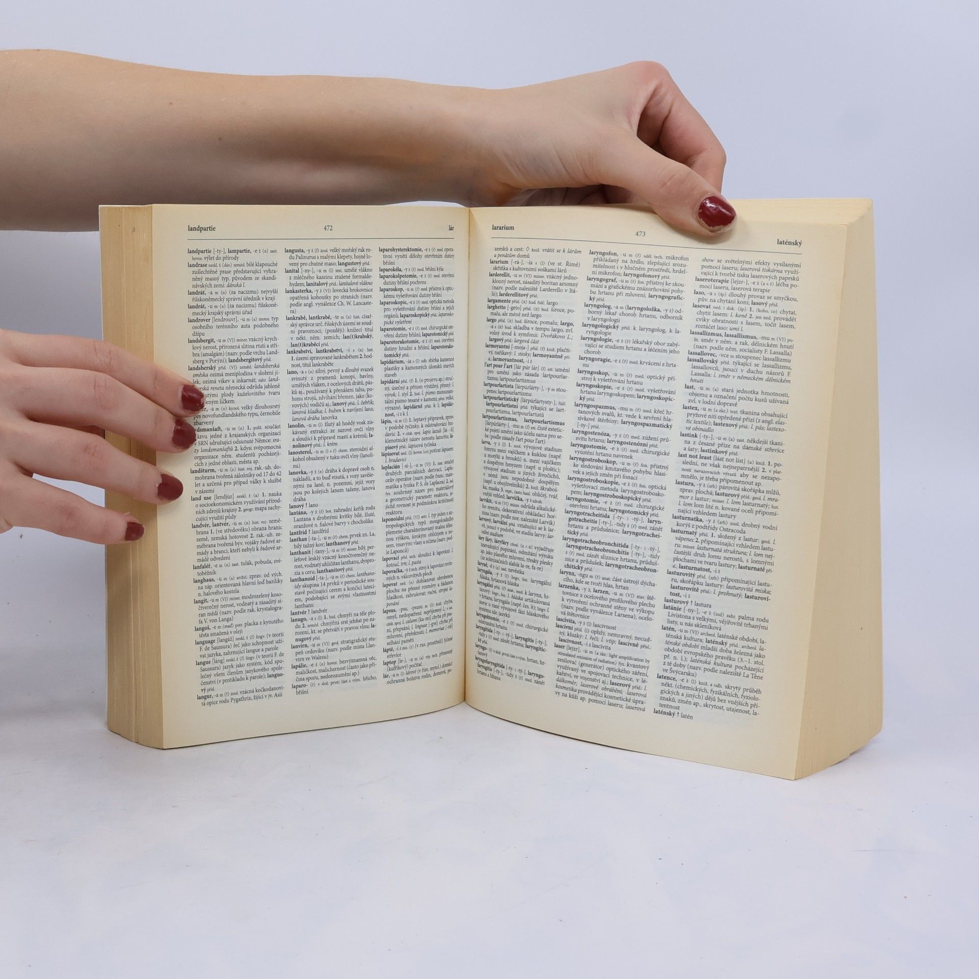 Jiří Kraus Nový akademický slovník cizích slov A-Ž. Studentské vydání