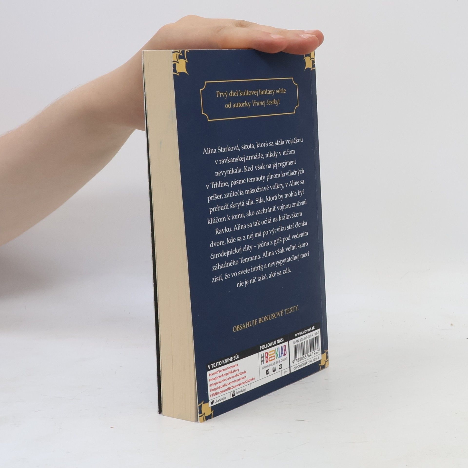 Leigh Bardugo Tieň kostí