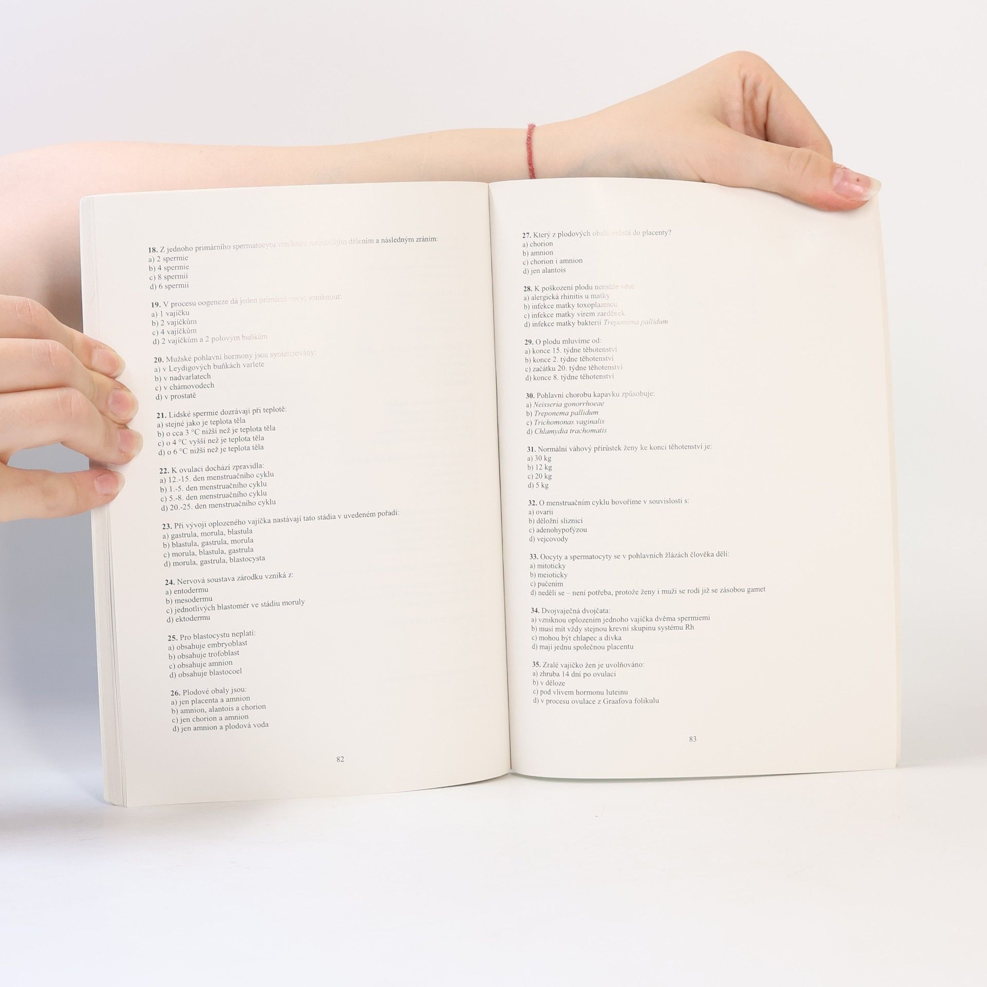 Alena Kučerová Biologie 2015 : modelové otázky k přijímacím zkouškám na LF UK v Plzni