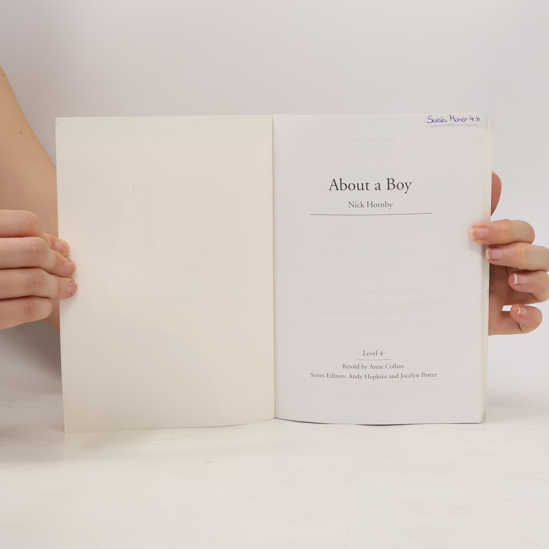 Anne Collins About a boy. Level 4 (1700 headwords, intermediate)