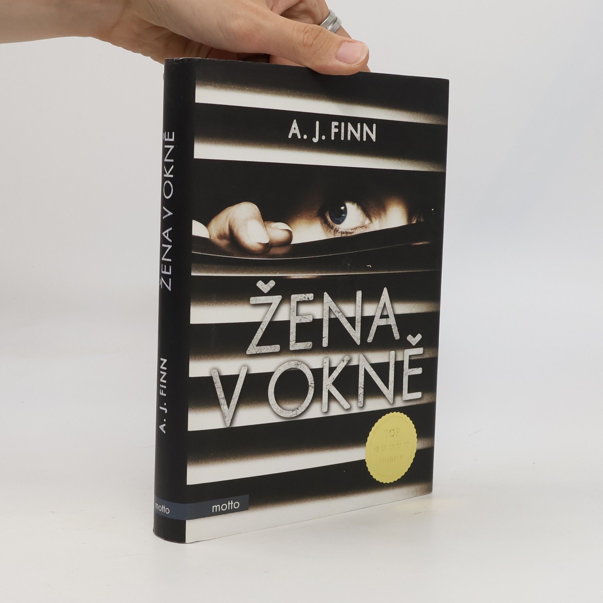 A. J. Finn Žena v okně