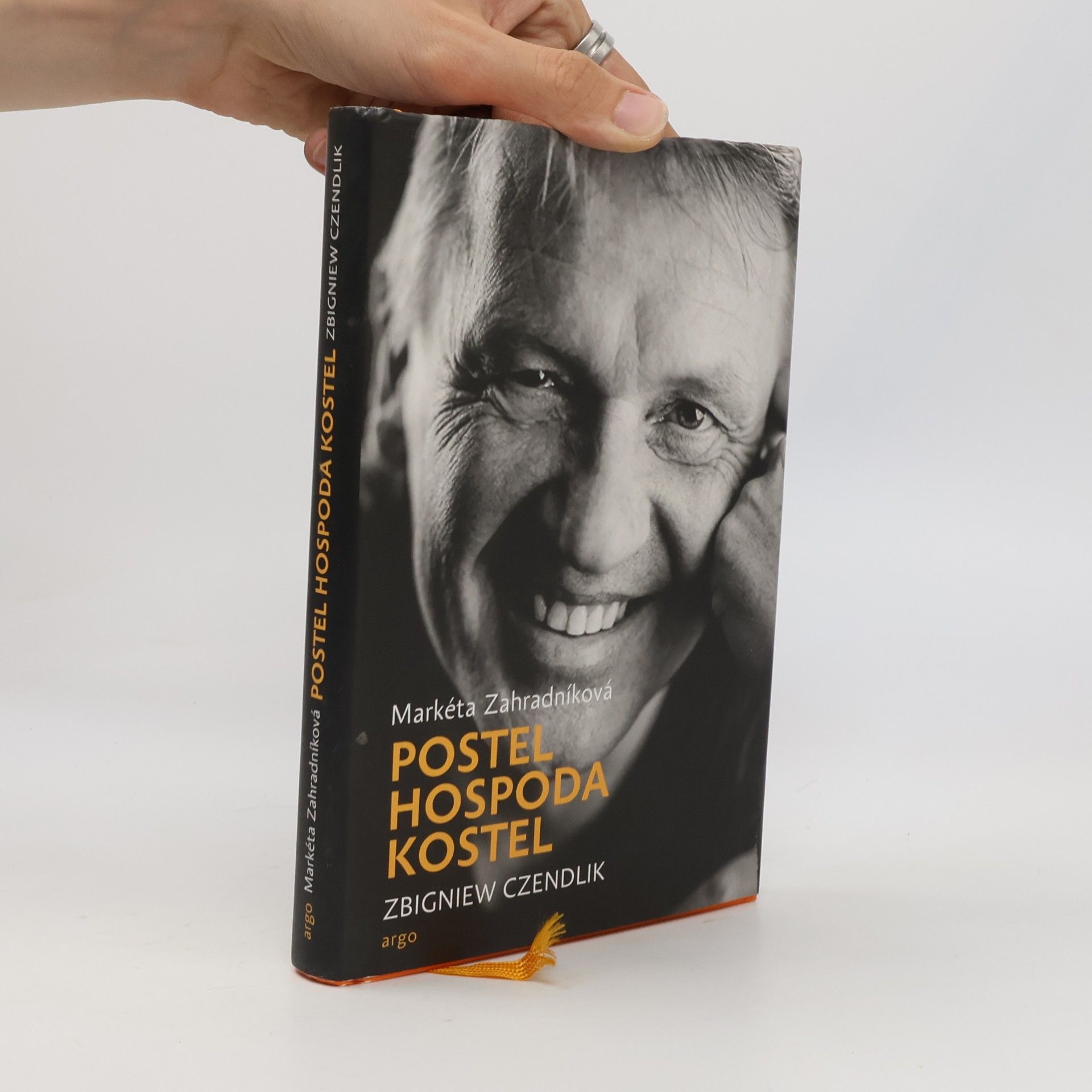 Markéta Zahradníková Postel, hospoda, kostel