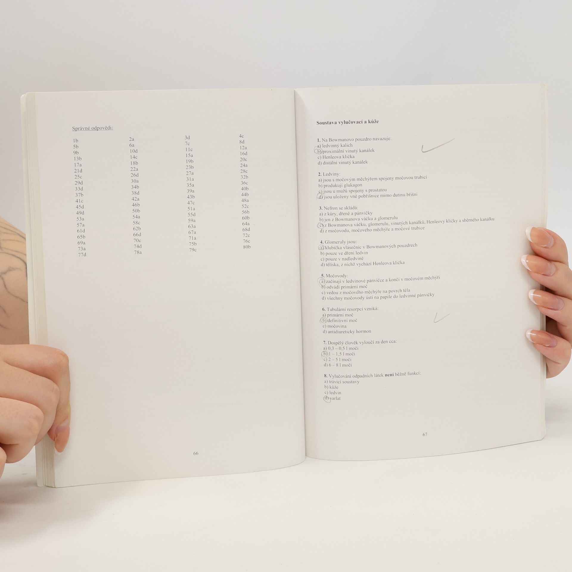 Alena Kučerová Modelové otázky k přijímacím zkouškám. Biologie 2019